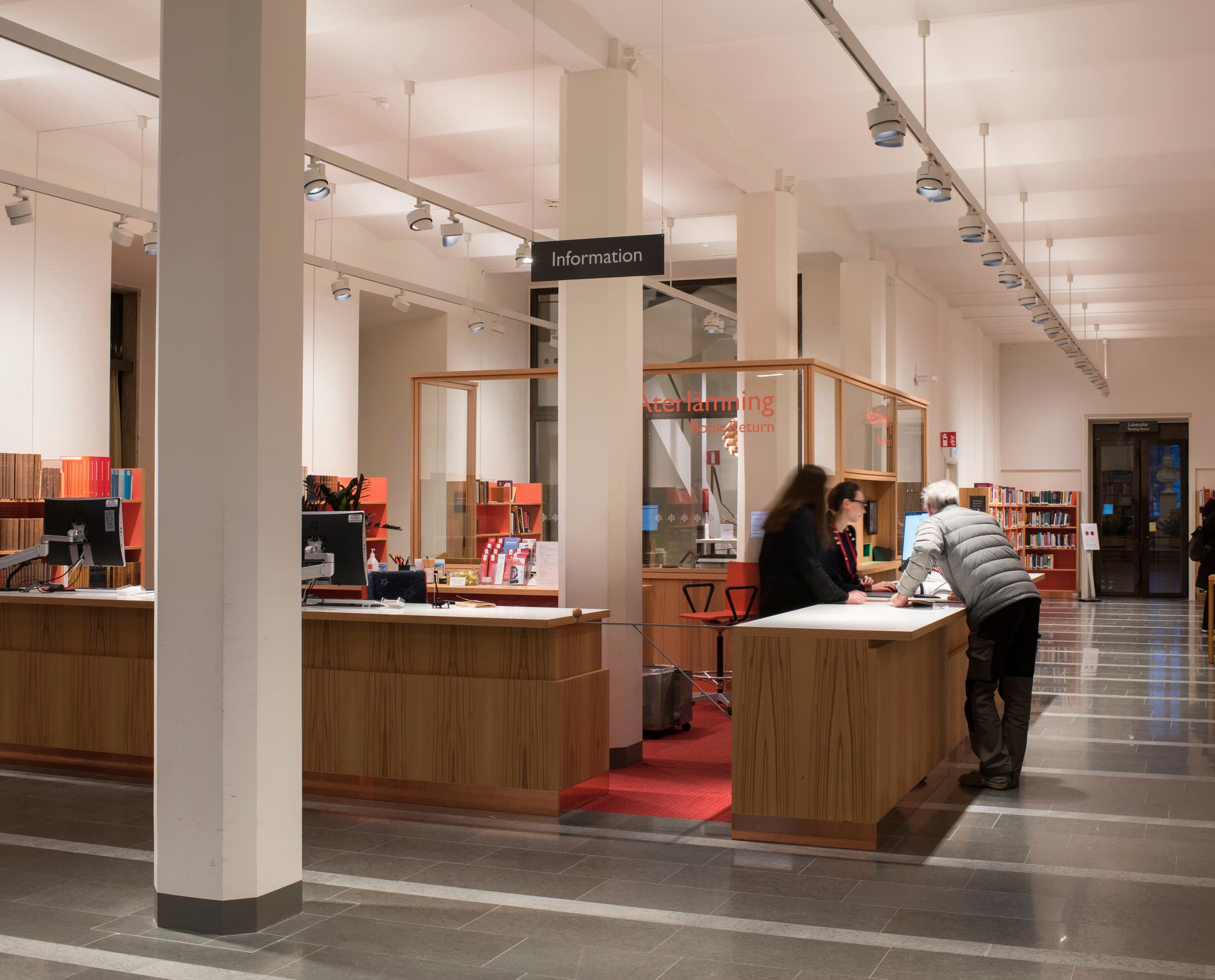ERCO Parscan Strahler beleuchten die Carolina Rediviva Bibliothek in Uppsala.