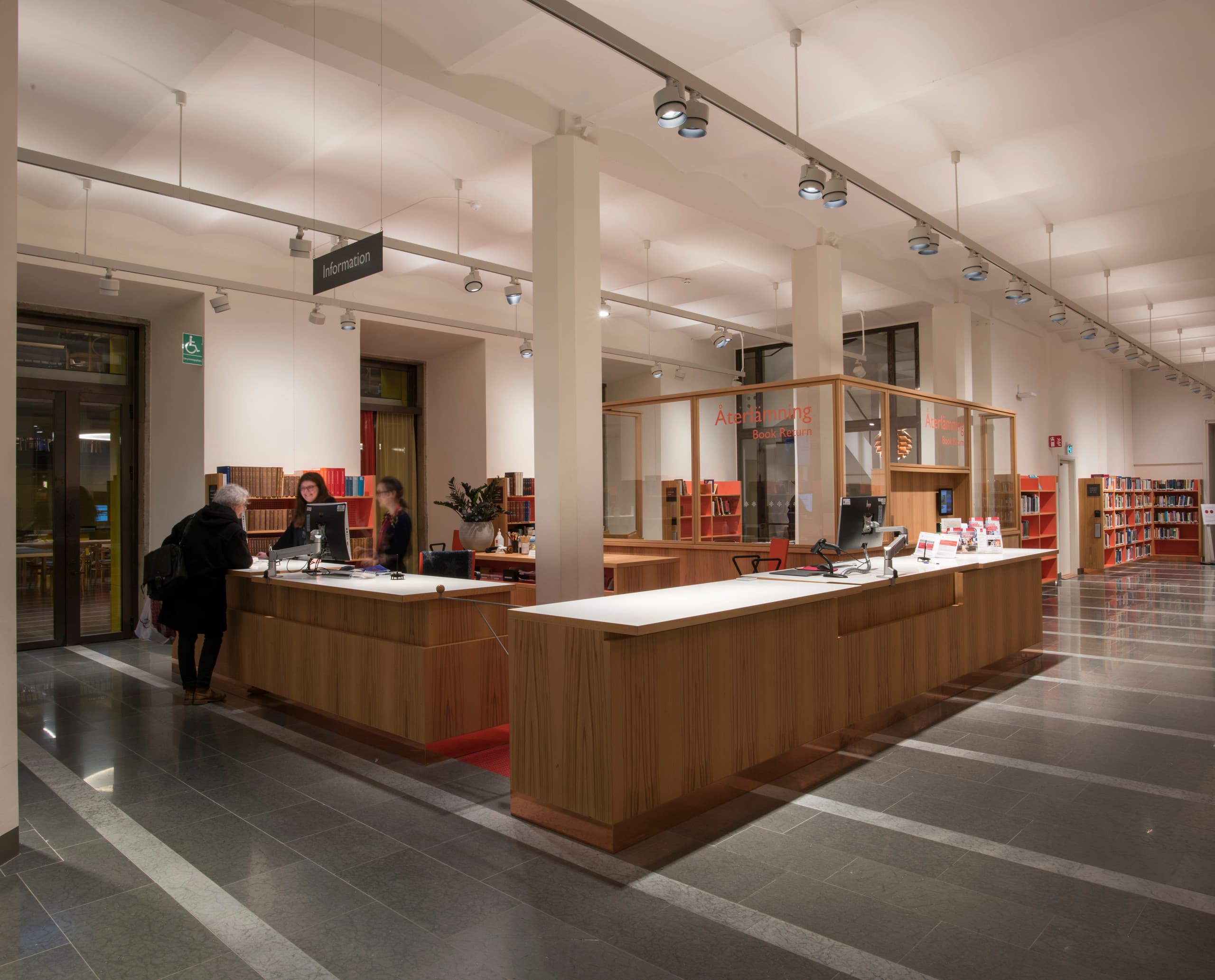 Carolina Rediviva Bibliothek mit Parscan Strahlern für hohe Beleuchtungsstärke in hohen Räumen.