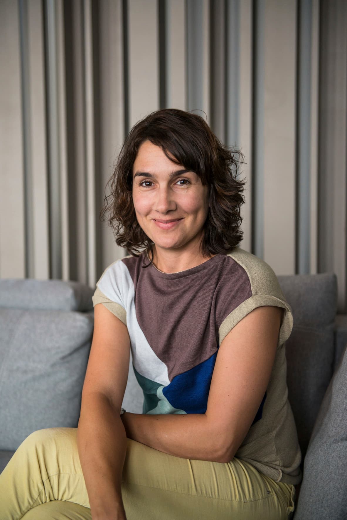 Porträt von Kristina Raderschad, Innenarchitektin und Autorin für ERCO Lichtberichte.