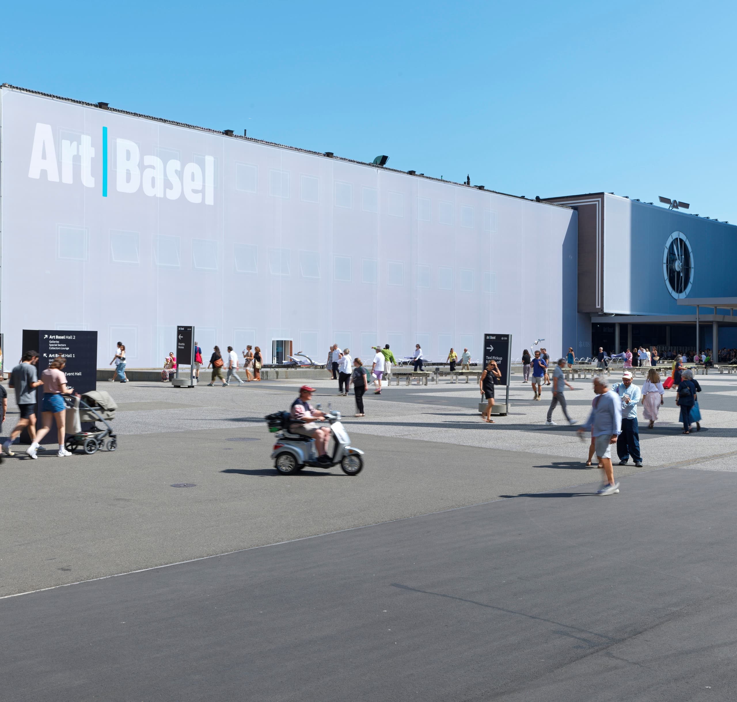 Außenansicht des Messegeländes der Art Basel