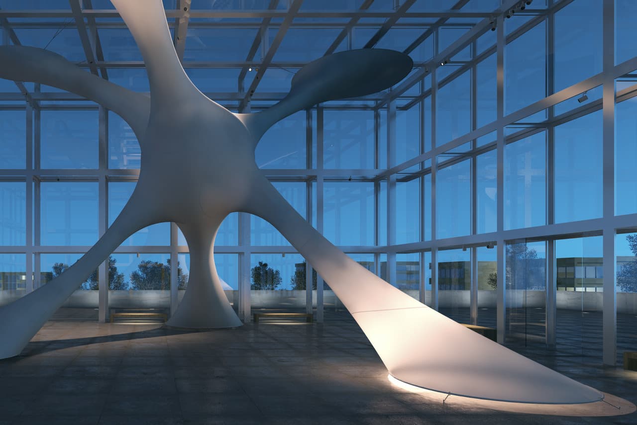 Beleuchtete Skulptur in modernem Raum, die Form durch Licht betont.