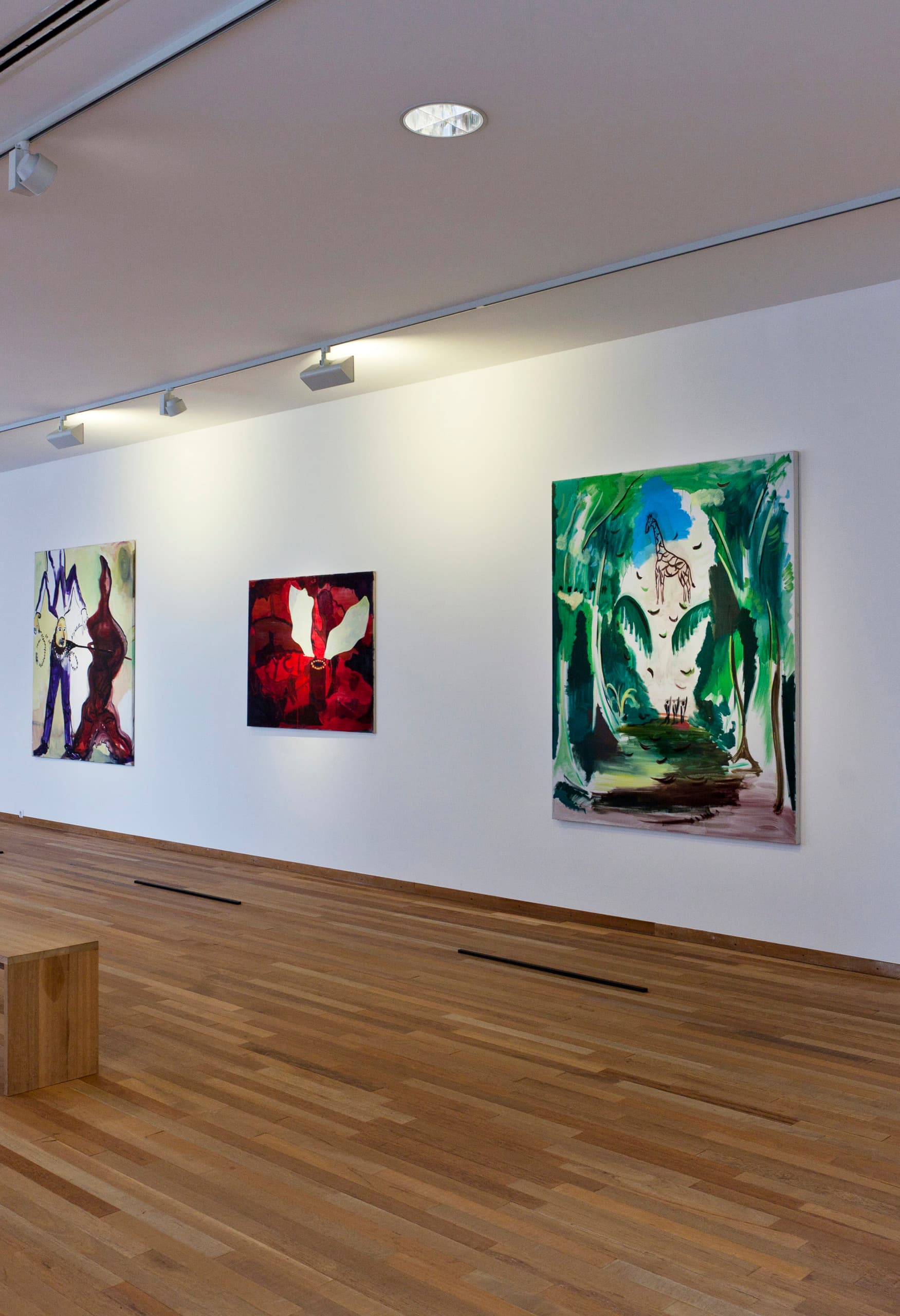 Bonnefanten Museum Kunstwerke beleuchtet mit ERCO Optec LED Strahlern auf Schienen für eine frische Präsentation.