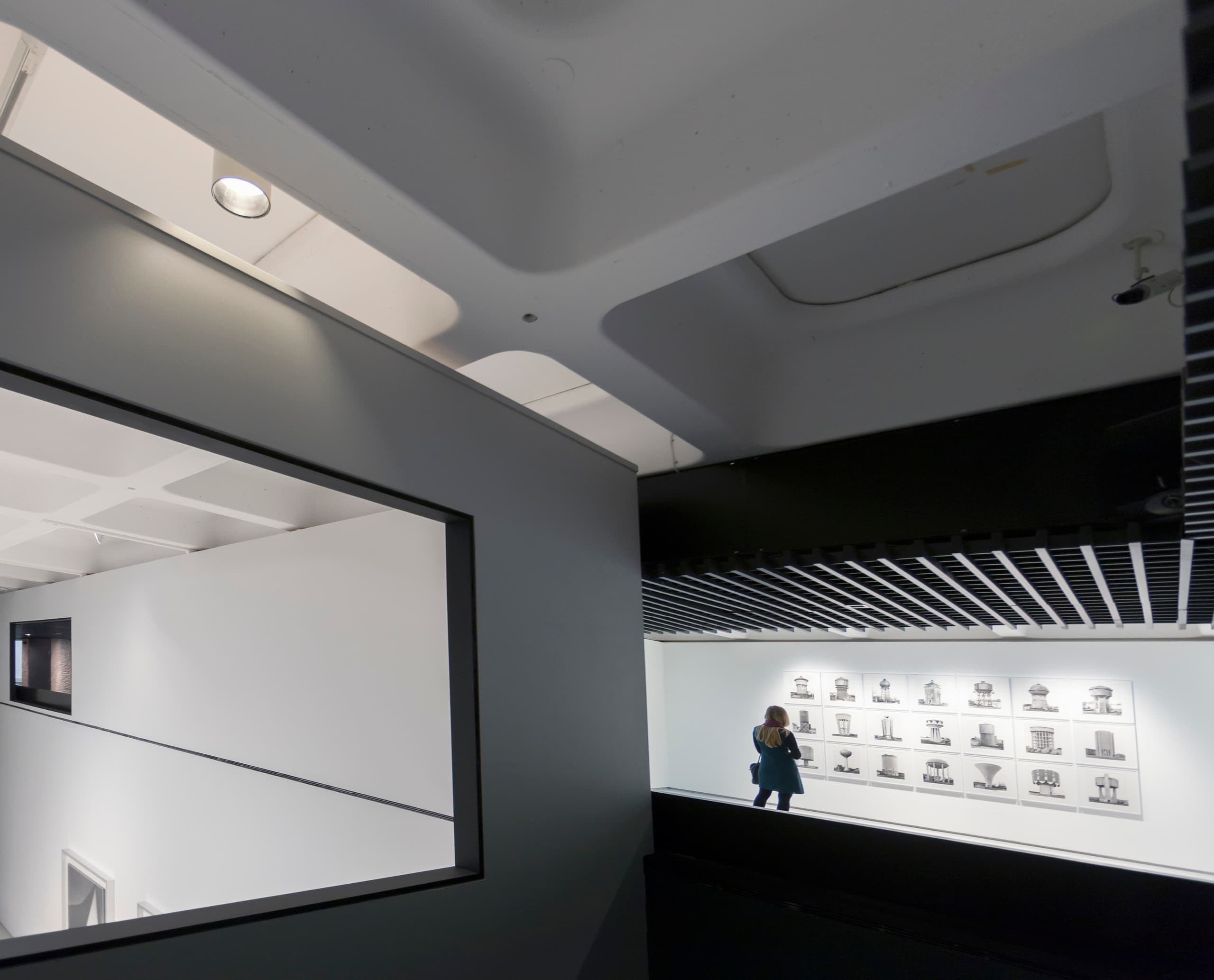 LED-Beleuchtung in der Barbican Art Gallery, London, mit ERCO Lichtwerkzeugen.