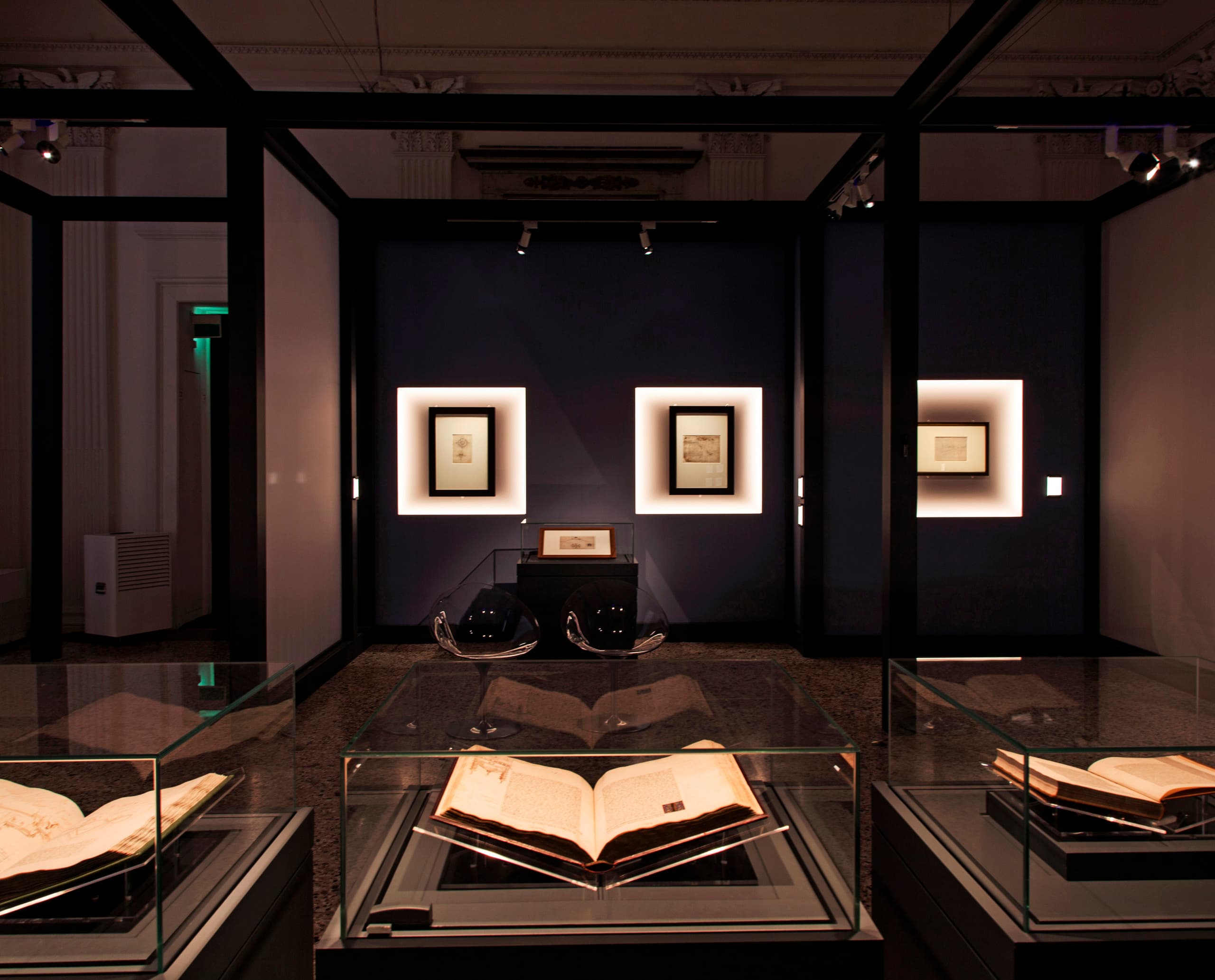 Leonardo da Vinci Ausstellung im Palazzo Reale, beleuchtet mit ERCO LED-Strahlern.