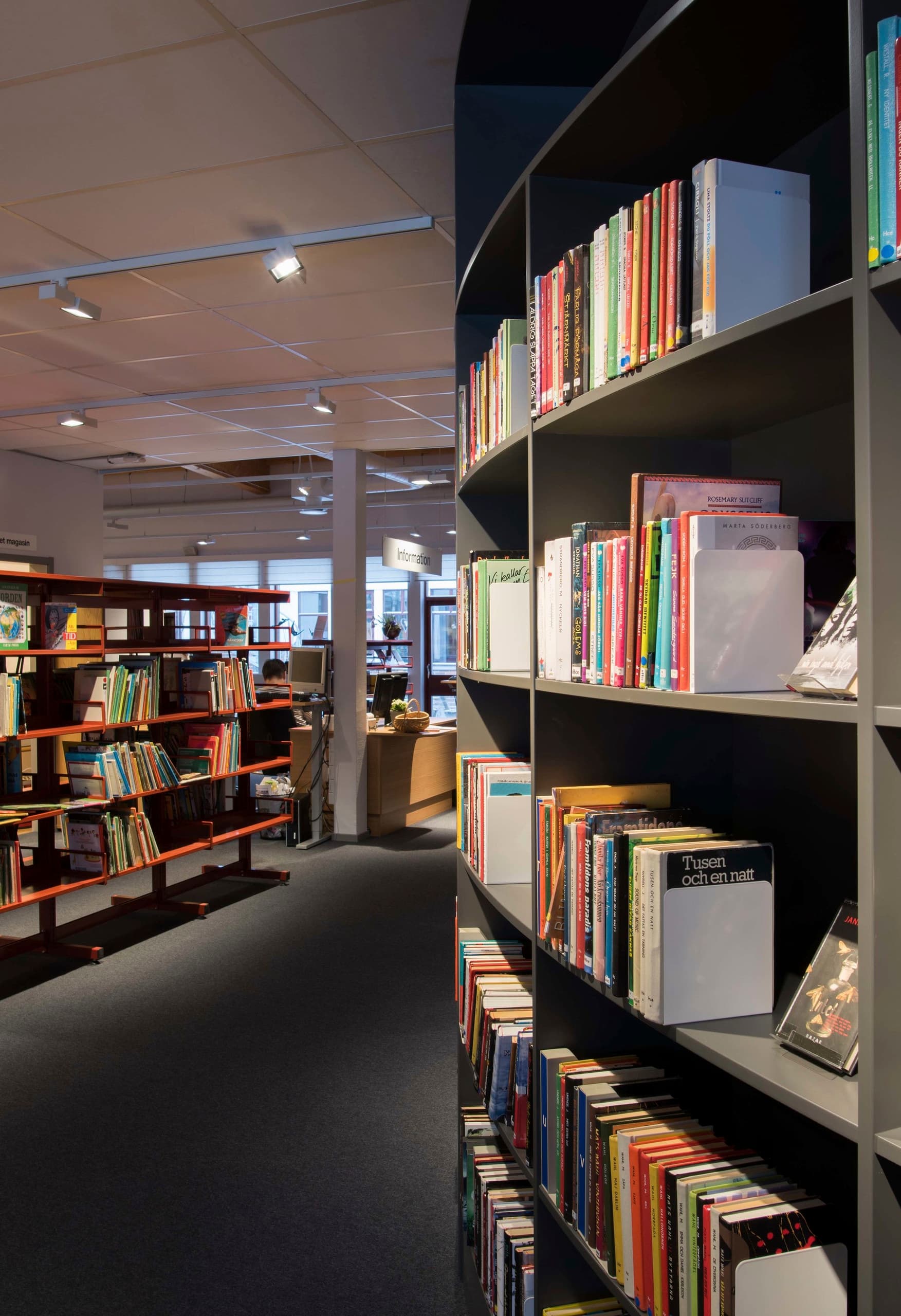 Bibliothek, Tibro