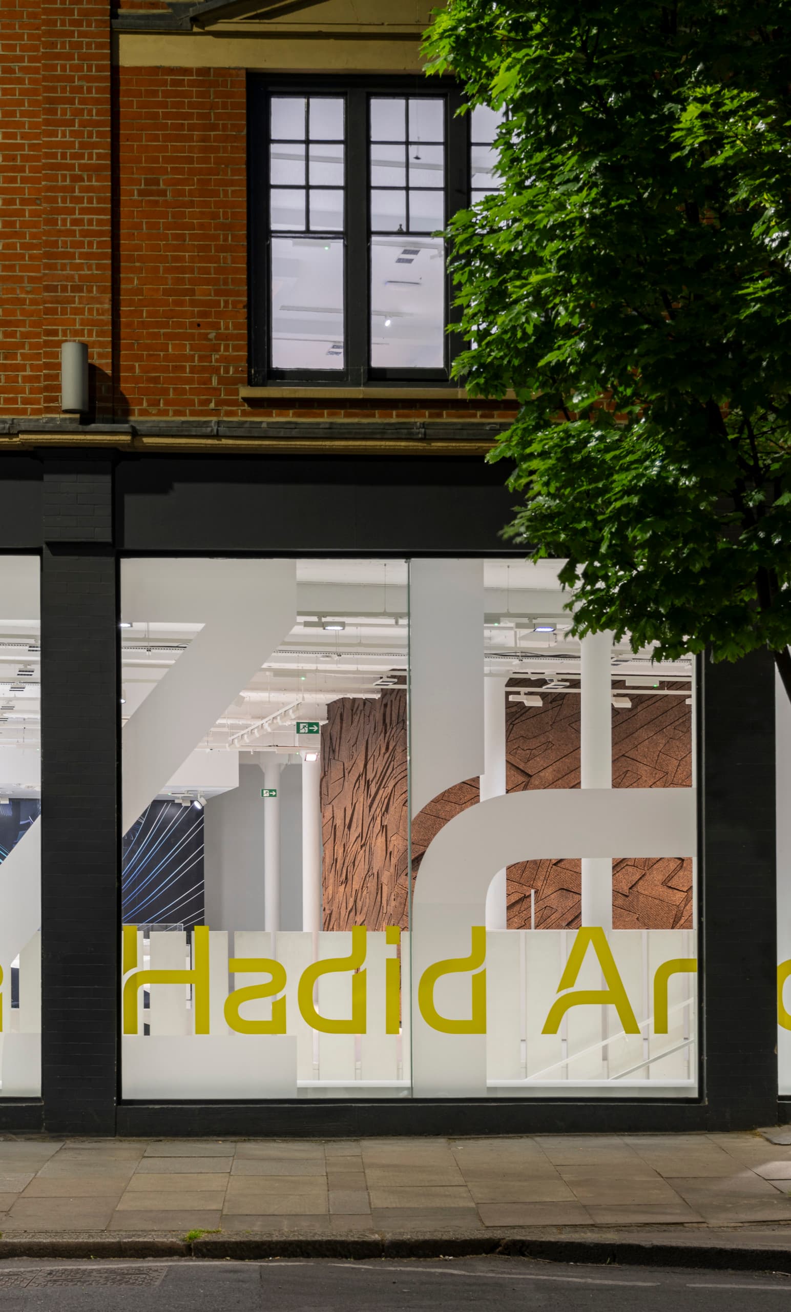 Zaha Hadid Architects Büro in London mit ERCO LED-Beleuchtung für modernes Design.