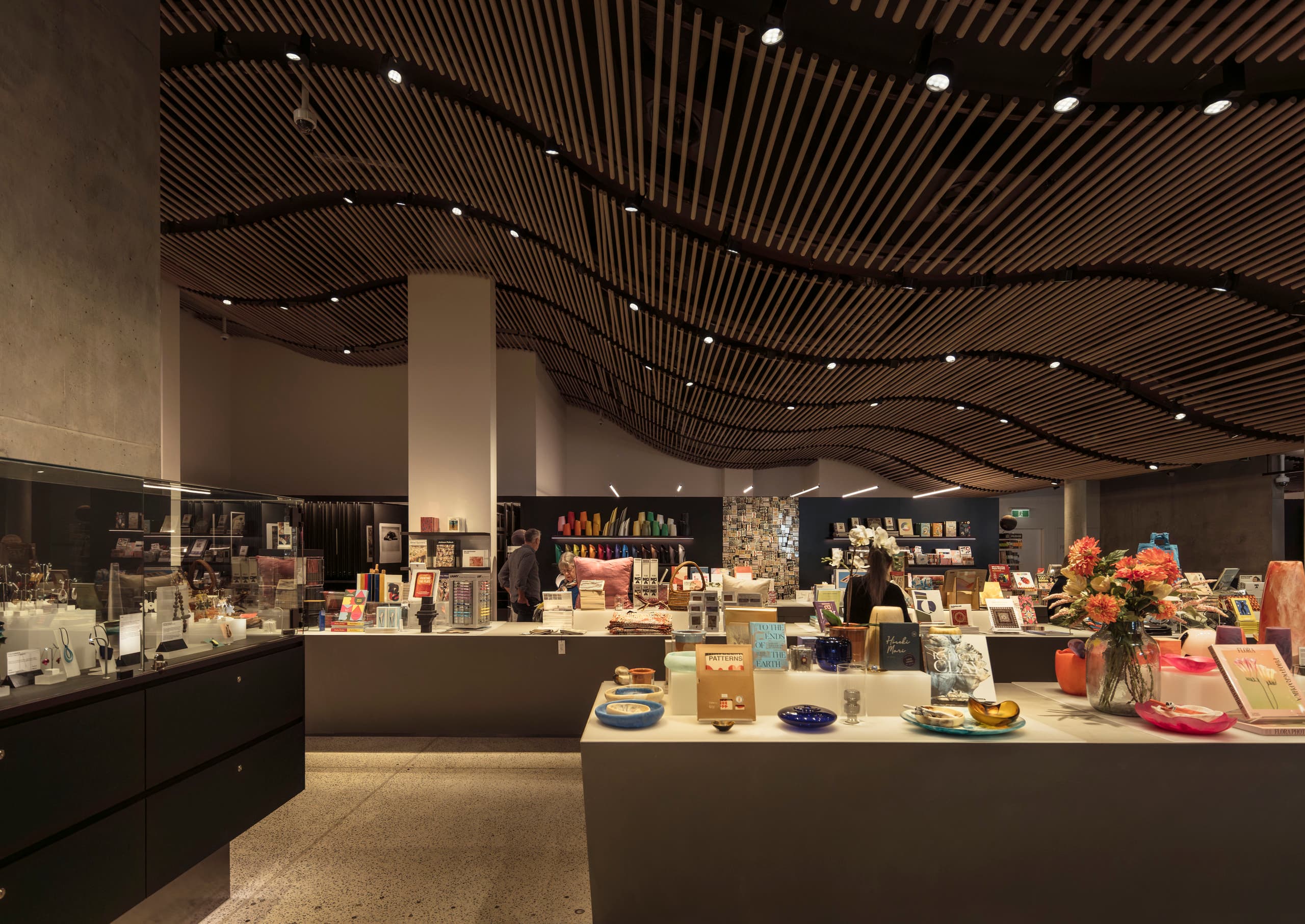 Museumshop mit Souvenirs