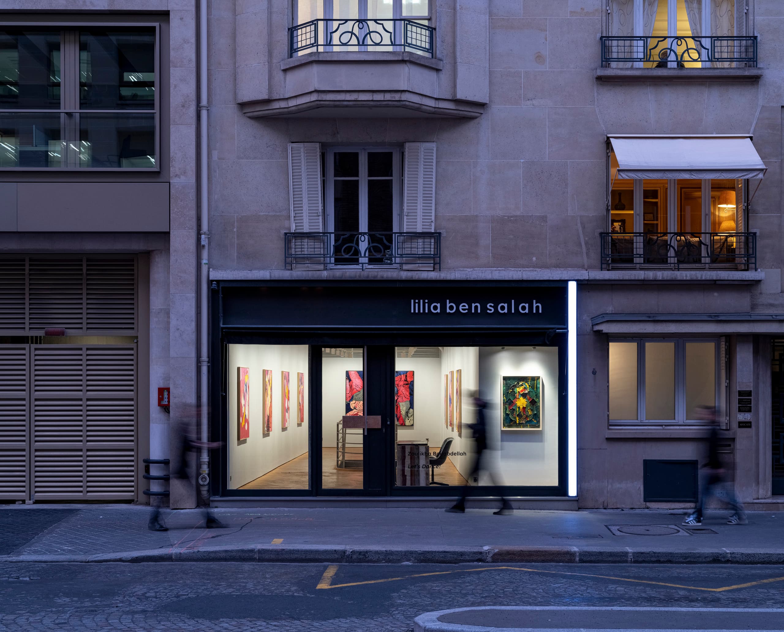 Lilia Ben Salah Galerie in Paris mit ERCO LED-Beleuchtung für Kunstausstellungen.