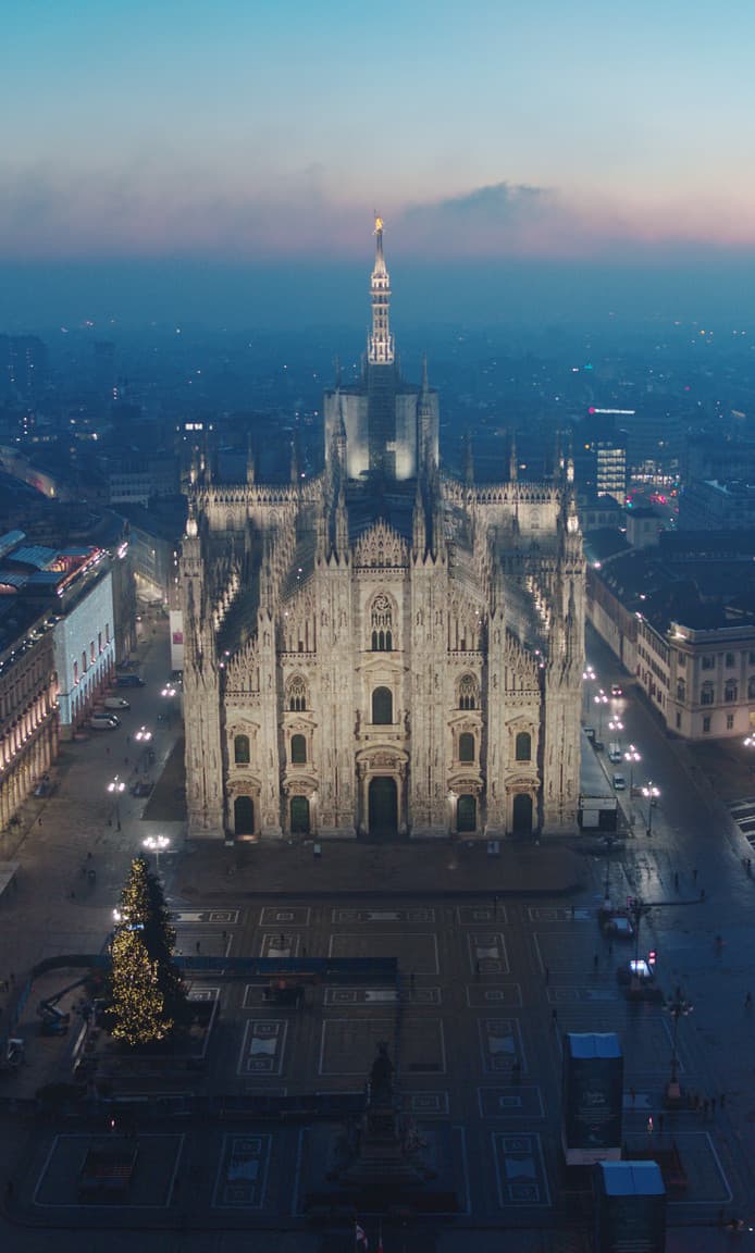 Mailänder Dom: ERCO LED-Strahler erleuchten die Fassade des Wahrzeichens.