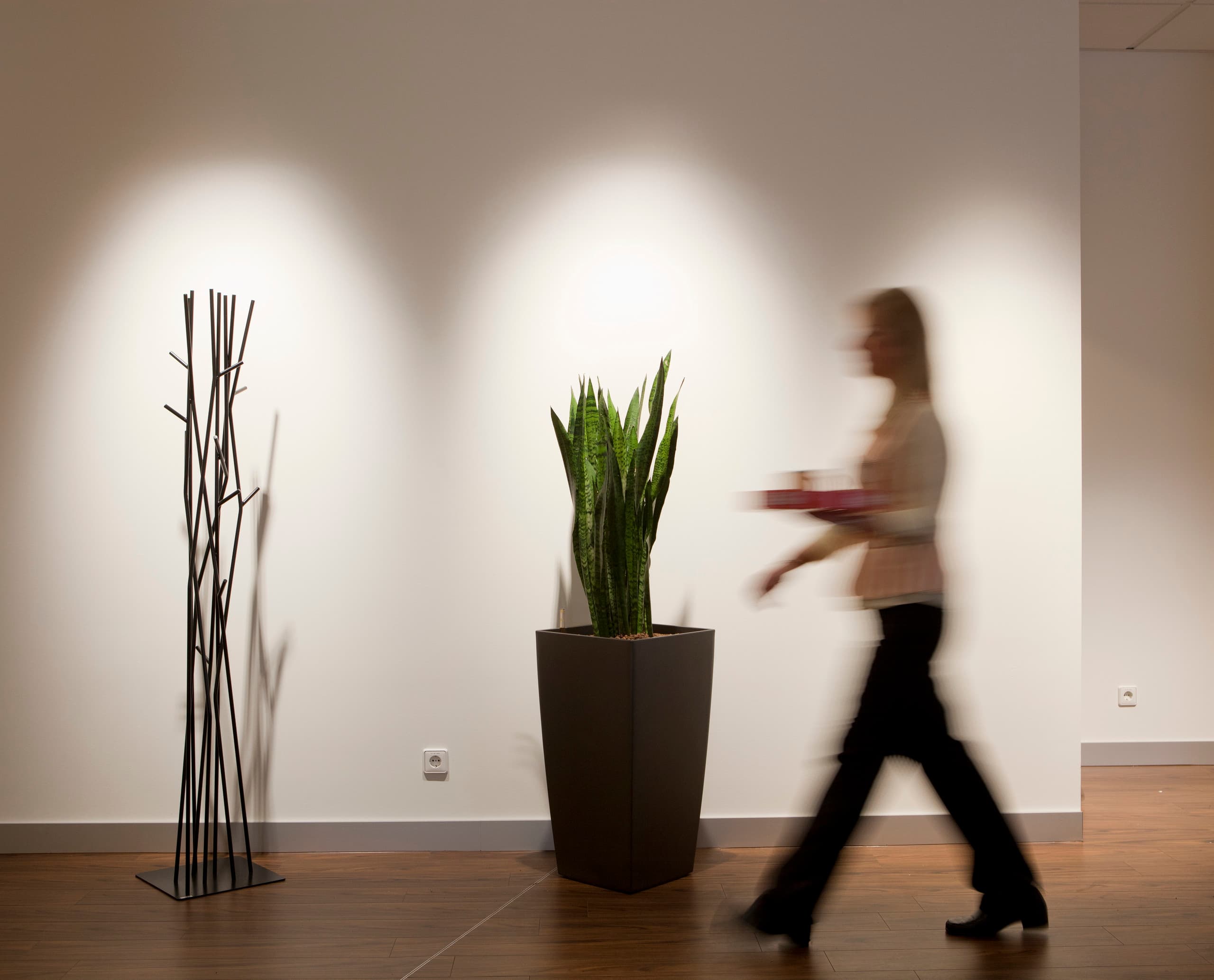 Ibis Hotel Bonn Interieur mit LED Wallwasher und Spots für effiziente Beleuchtung.