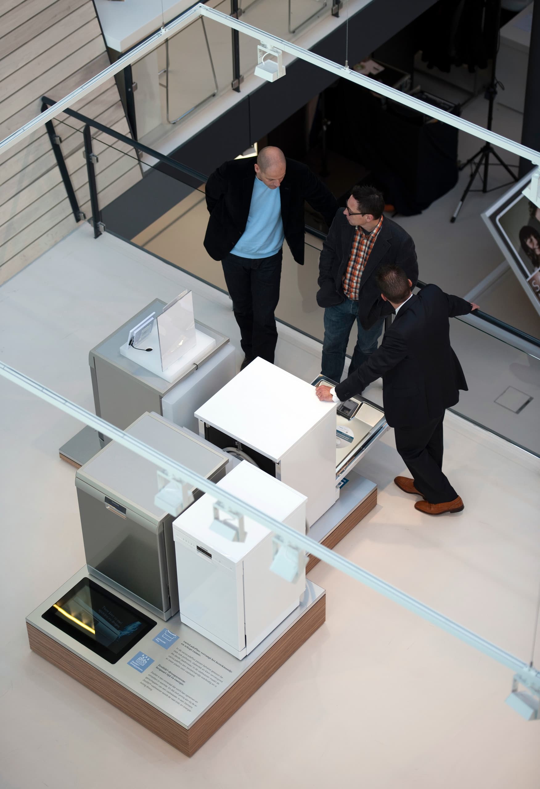 BSH Bosch Siemens Hausgeräte Ausstellung mit energieeffizienter LED-Beleuchtung.