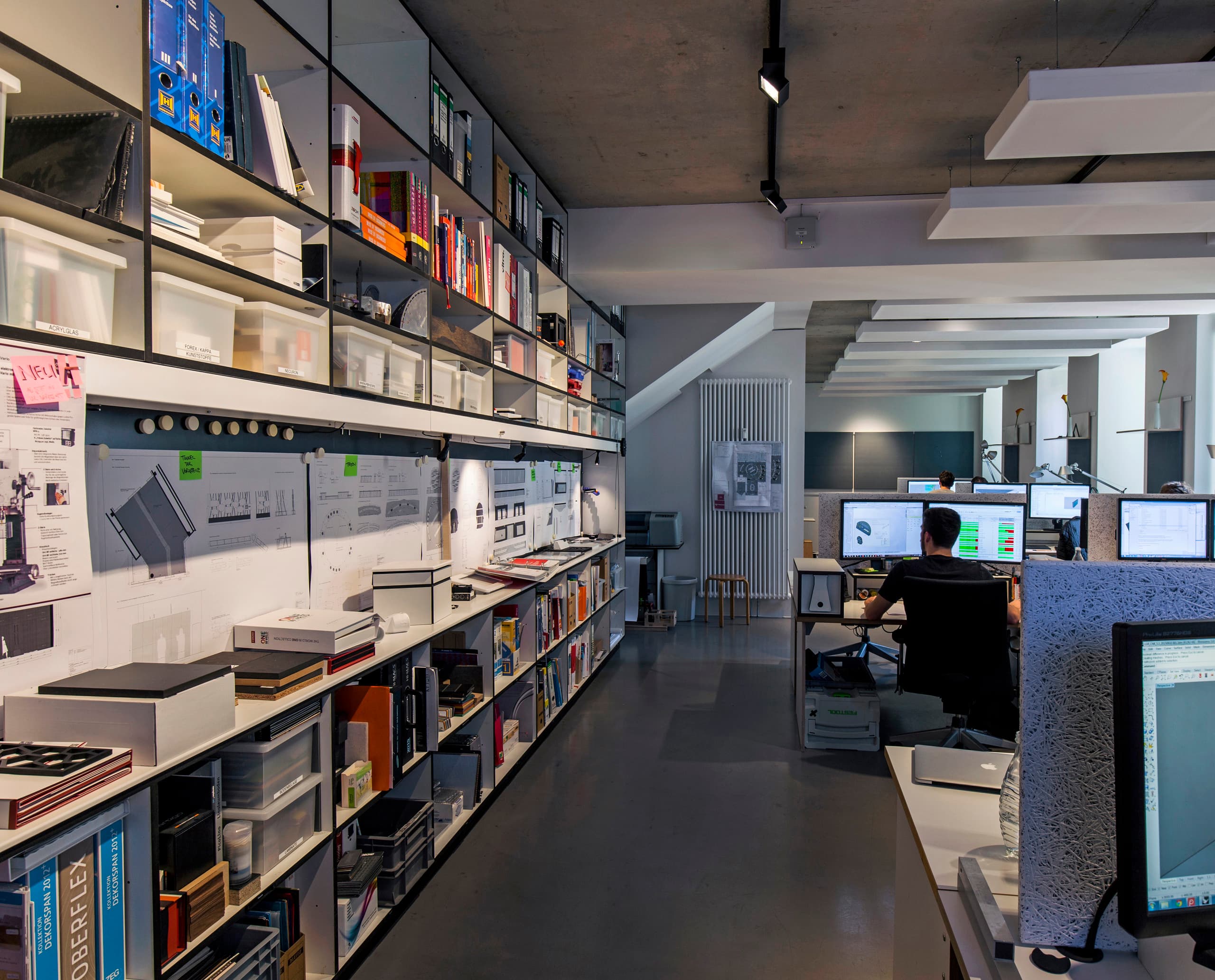 Archimedes Agentur Büros in Berlin mit ERCO Licht für Ausstellungen und interaktive Installationen.