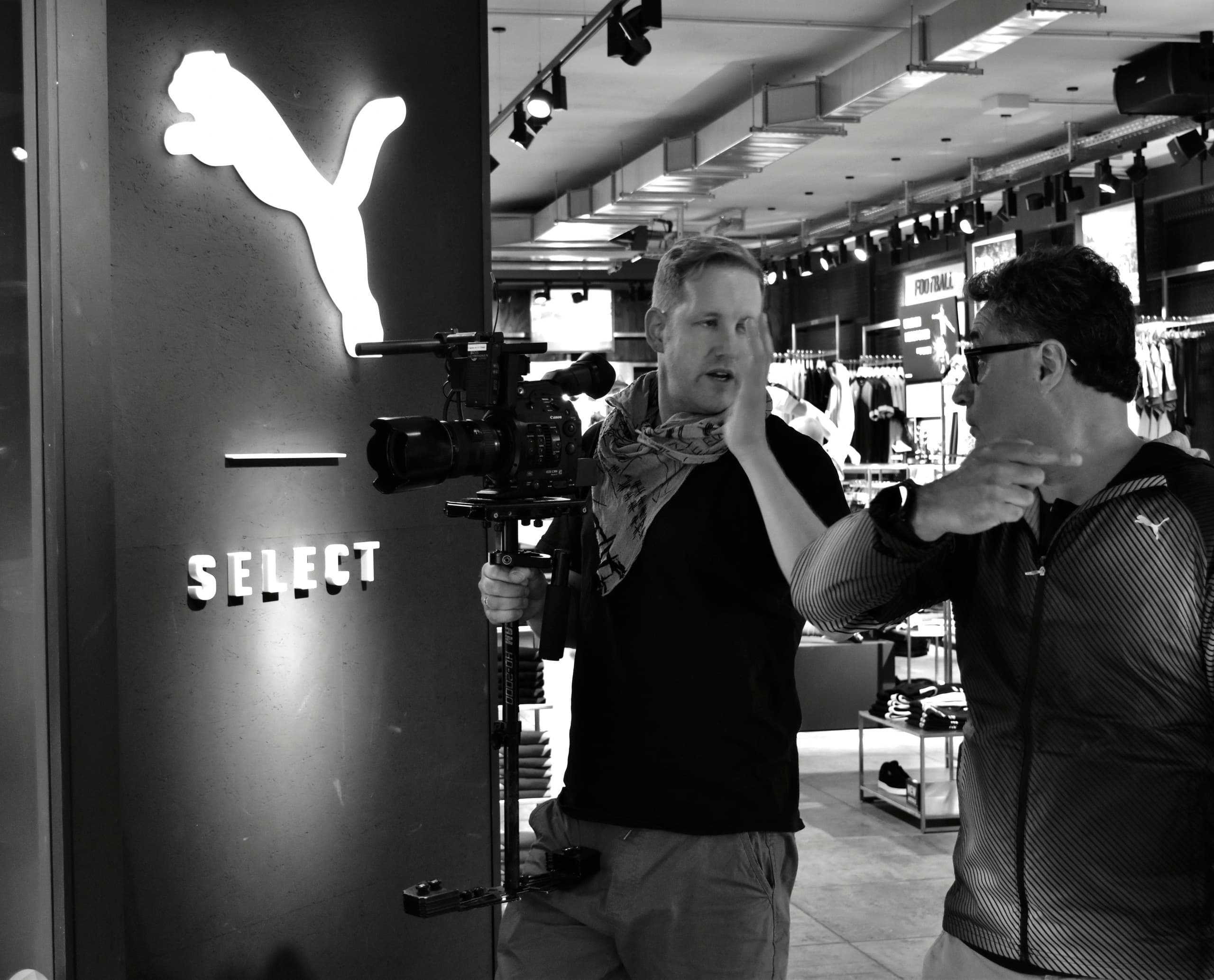Pablo Rodriguez von PUMA im Interview, gefilmt mit ERCO LED-Leuchten im PUMA Store Berlin.