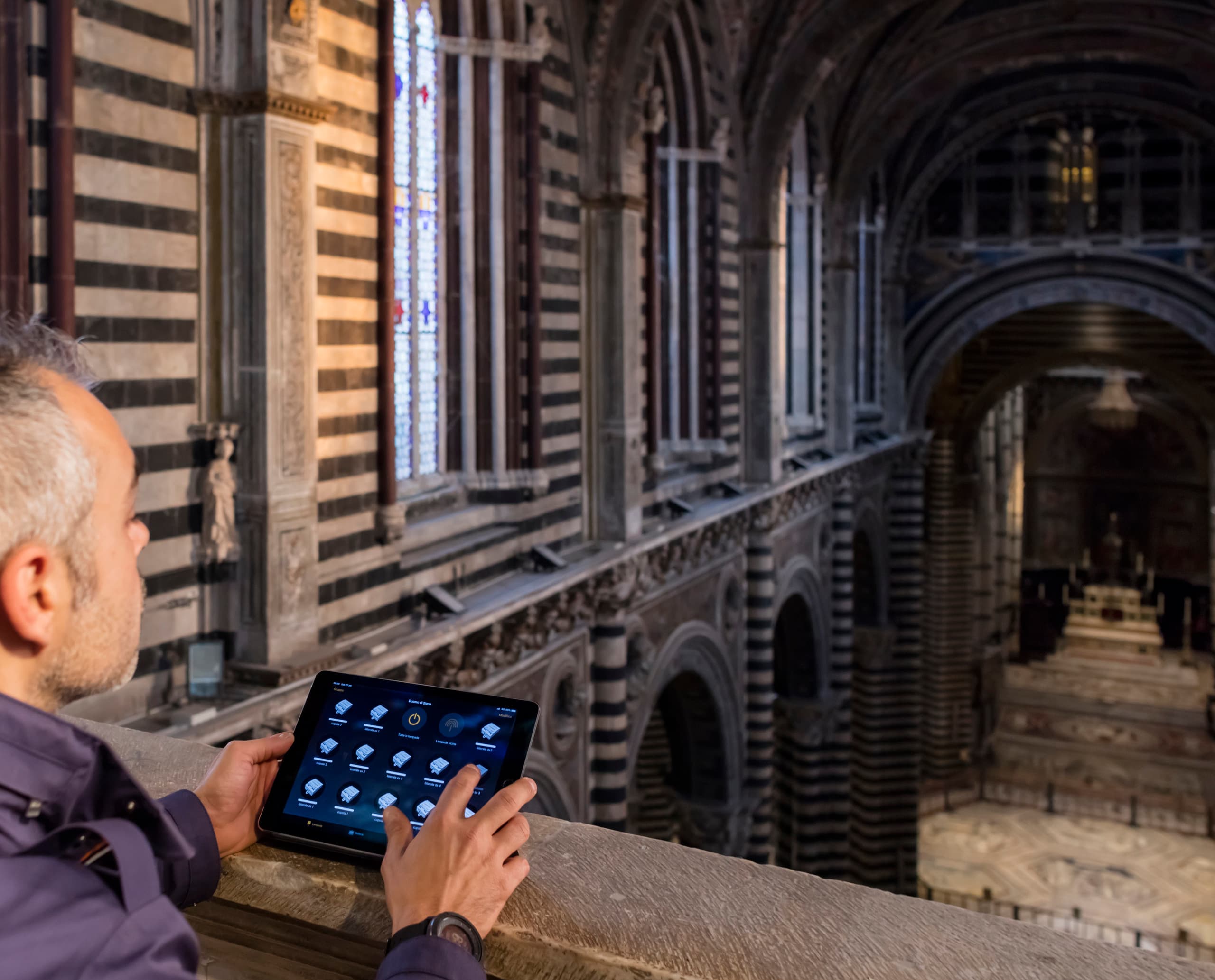 ERCO Stella Scheinwerfer in der Kathedrale von Siena, drahtlos per Casambi Bluetooth gesteuert.