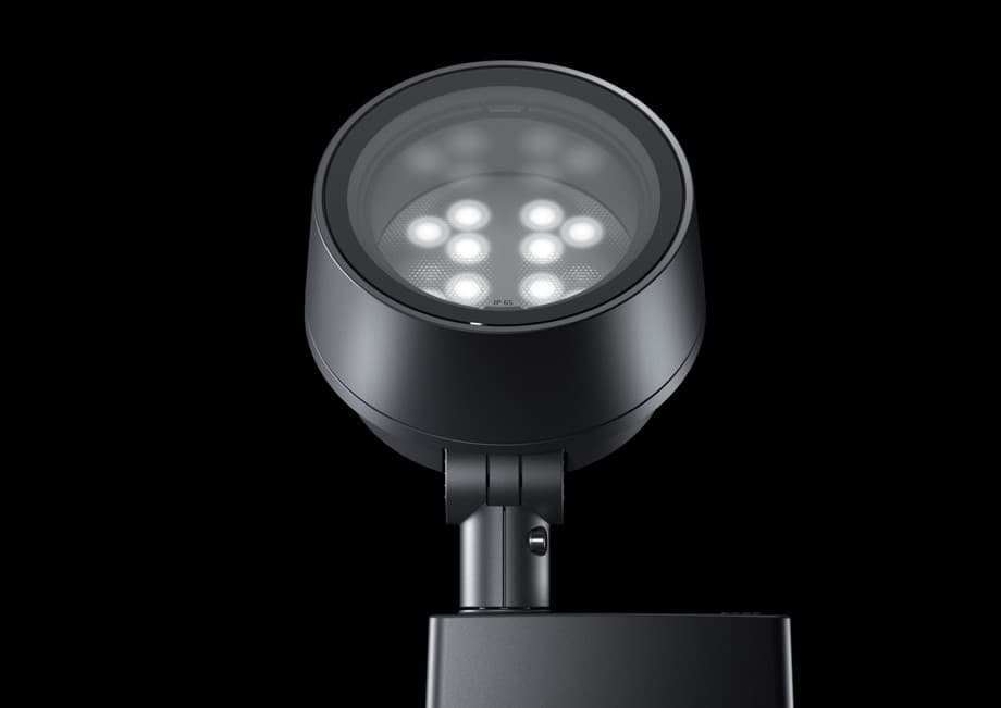 ERCO LED-Strahler zur Akzentuierung von Skulpturen und Denkmälern im Außenbereich.