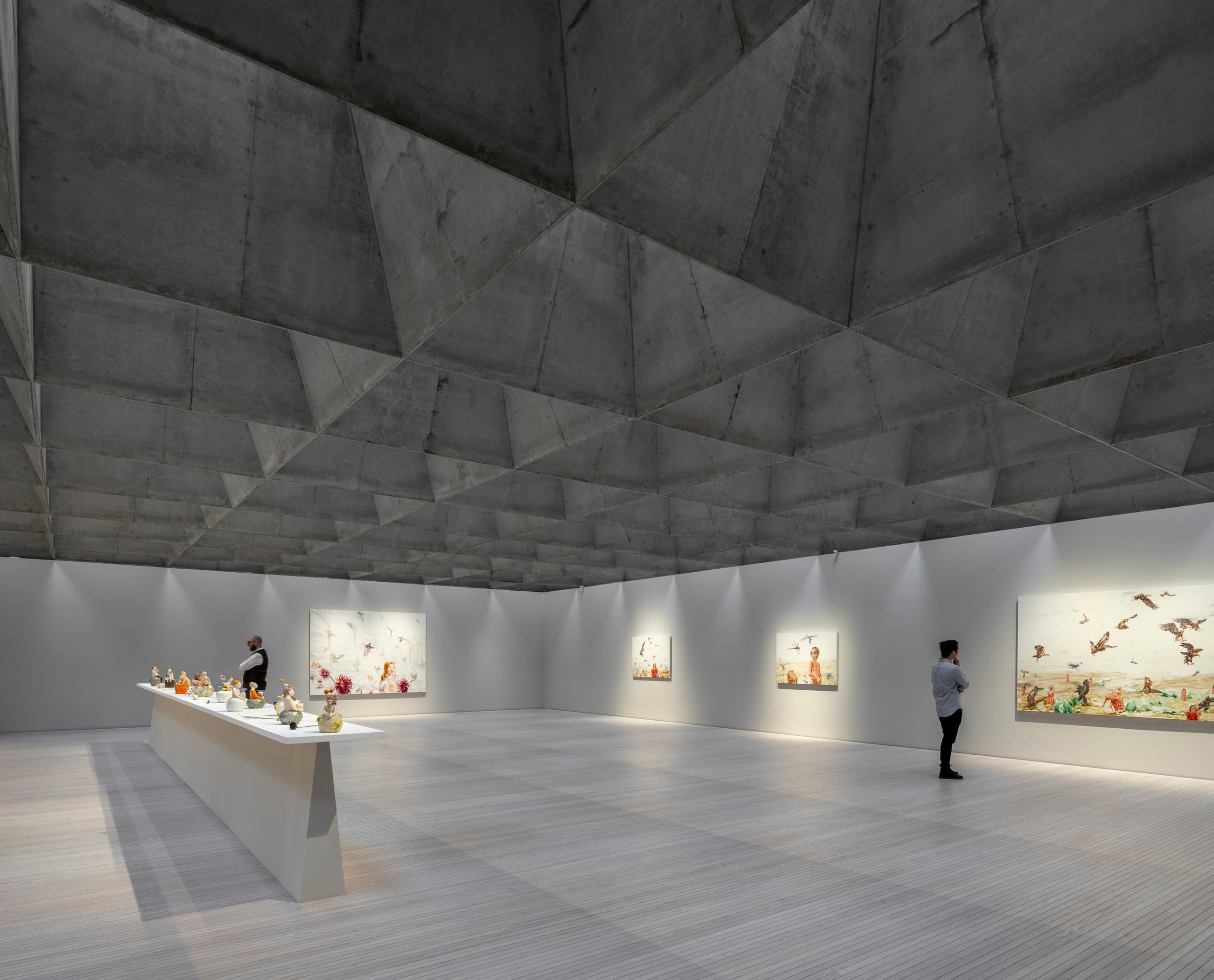 ERCO LED-Beleuchtung in der Liljevalchs Kunsthalle Stockholm mit Parscan Strahlern für flexible Ausstellungen.