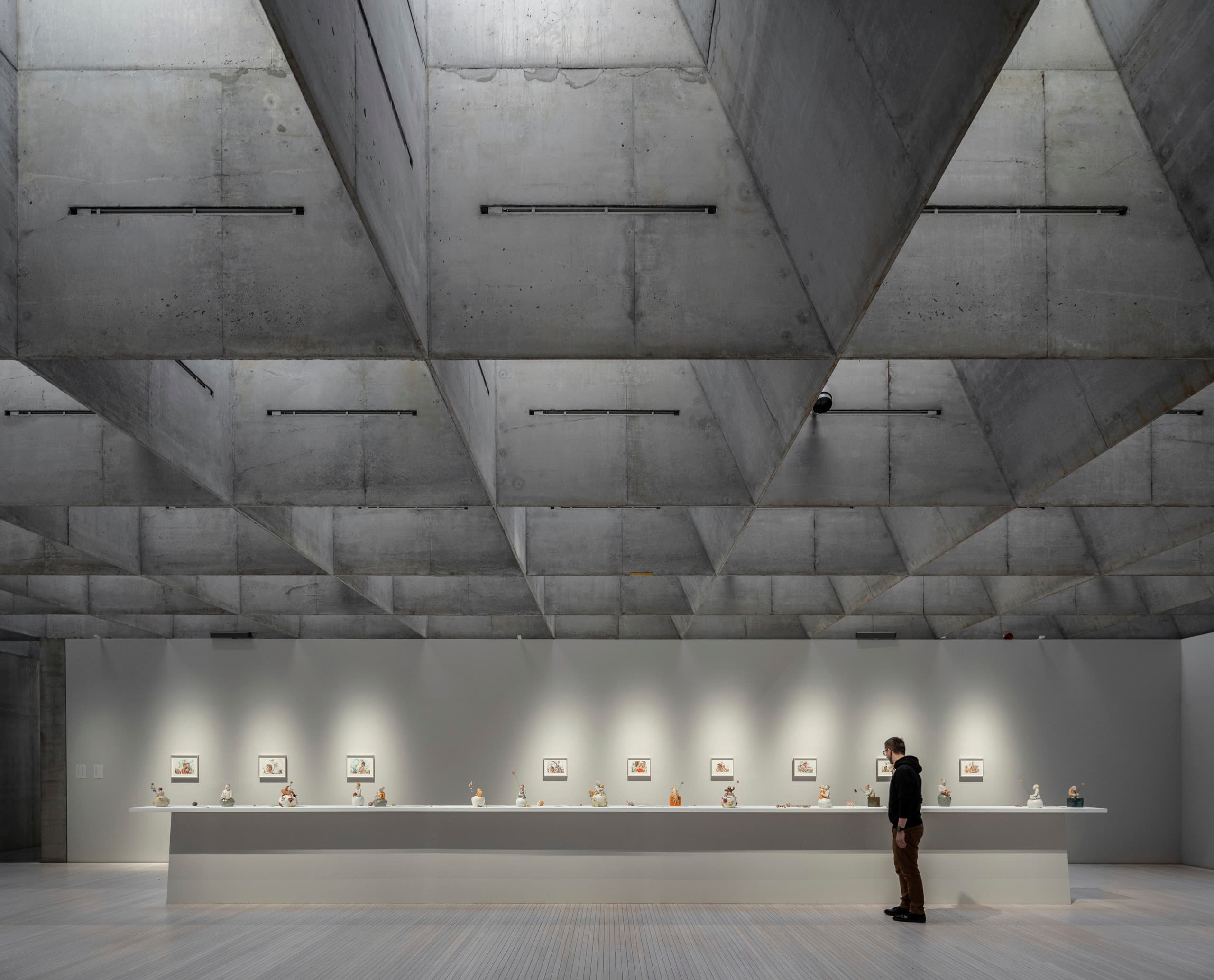 ERCO LED-Beleuchtung in der Liljevalchs Kunsthalle, Stockholm. Flexible Ausstellung mit Parscan Strahlern.