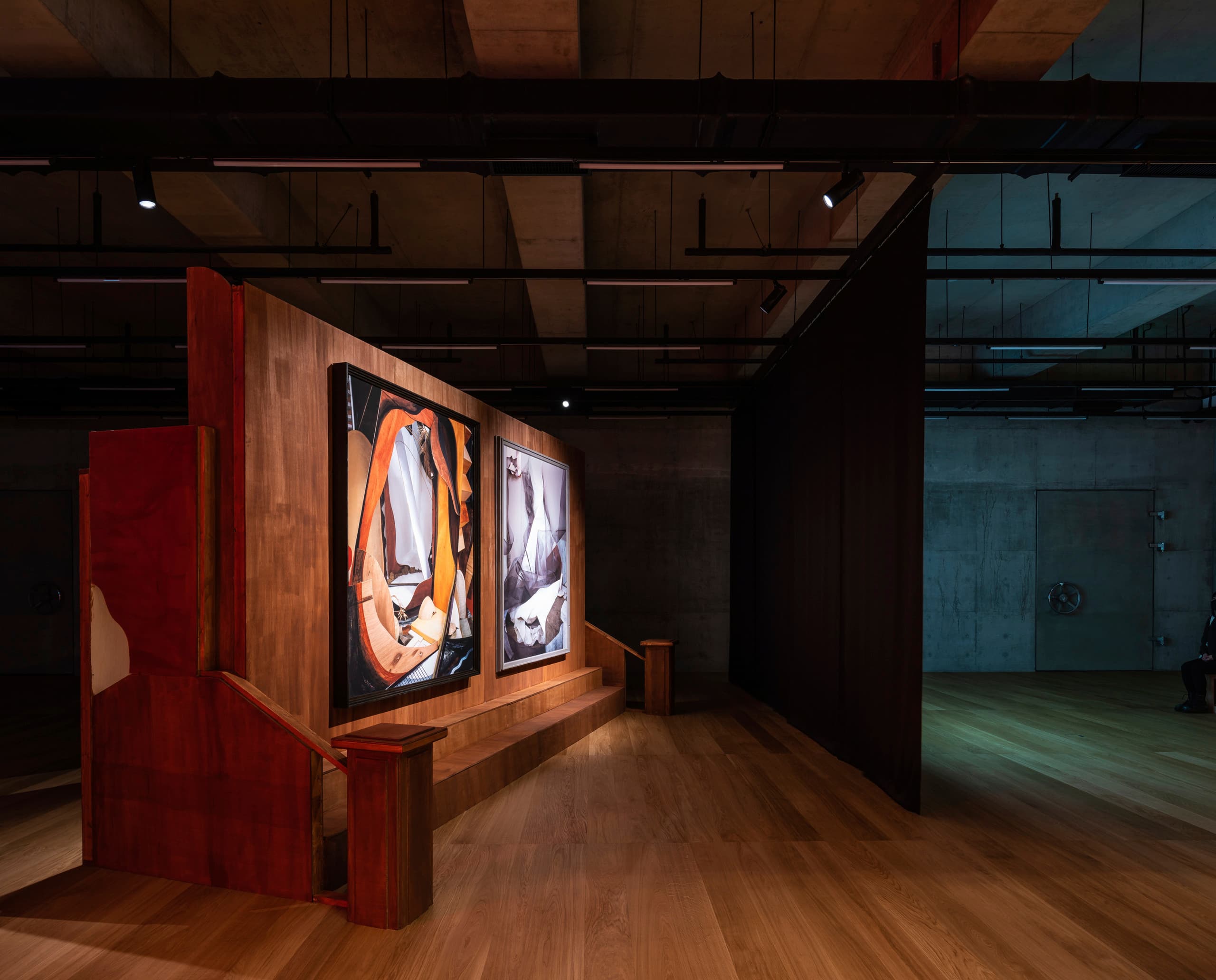 ERCO Eclipse Strahler beleuchten Kunst in der SongEun Art Foundation, Seoul.