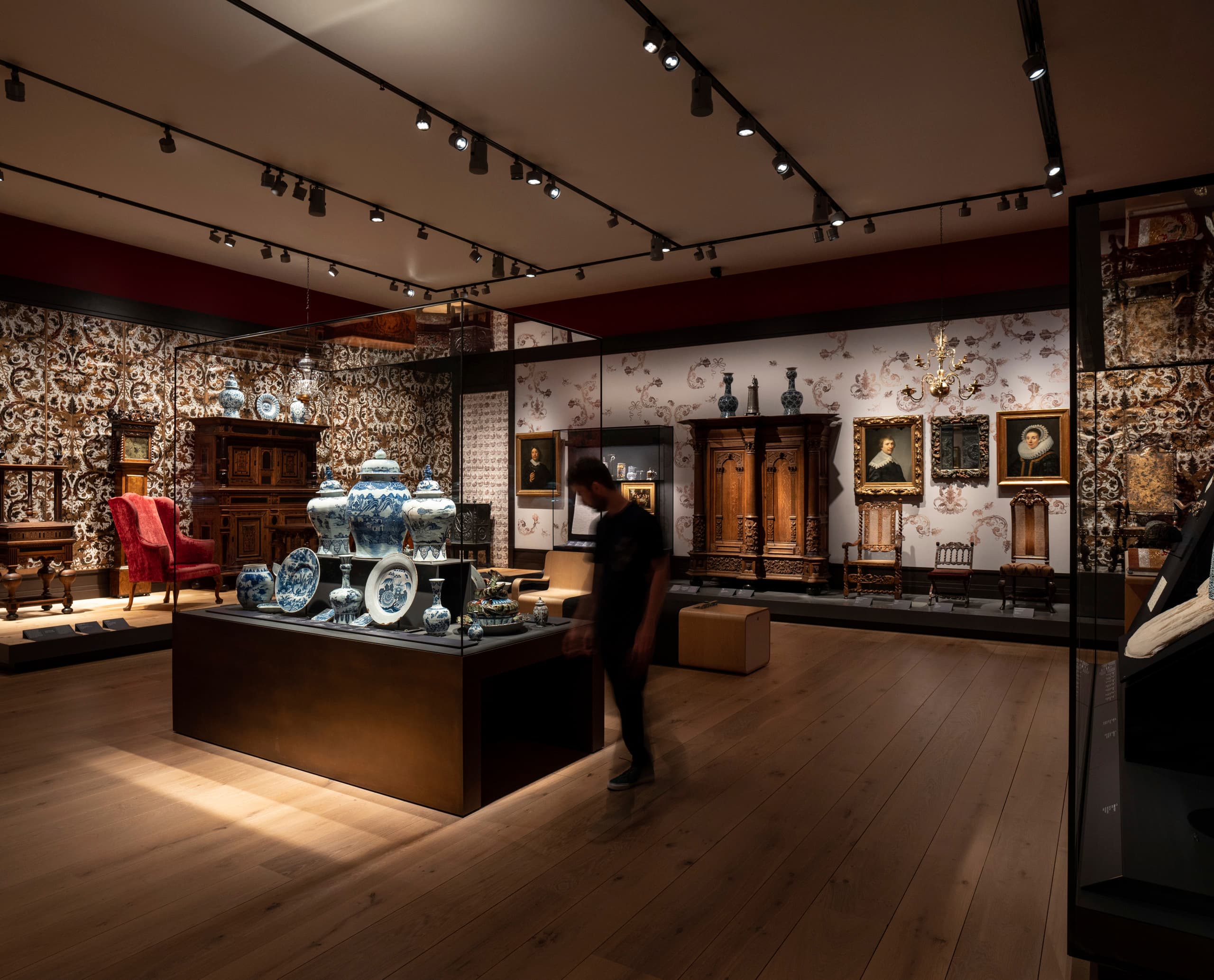 ERCO Parscan Strahler beleuchten Ausstellungsstücke im Nationalmuseum Oslo.