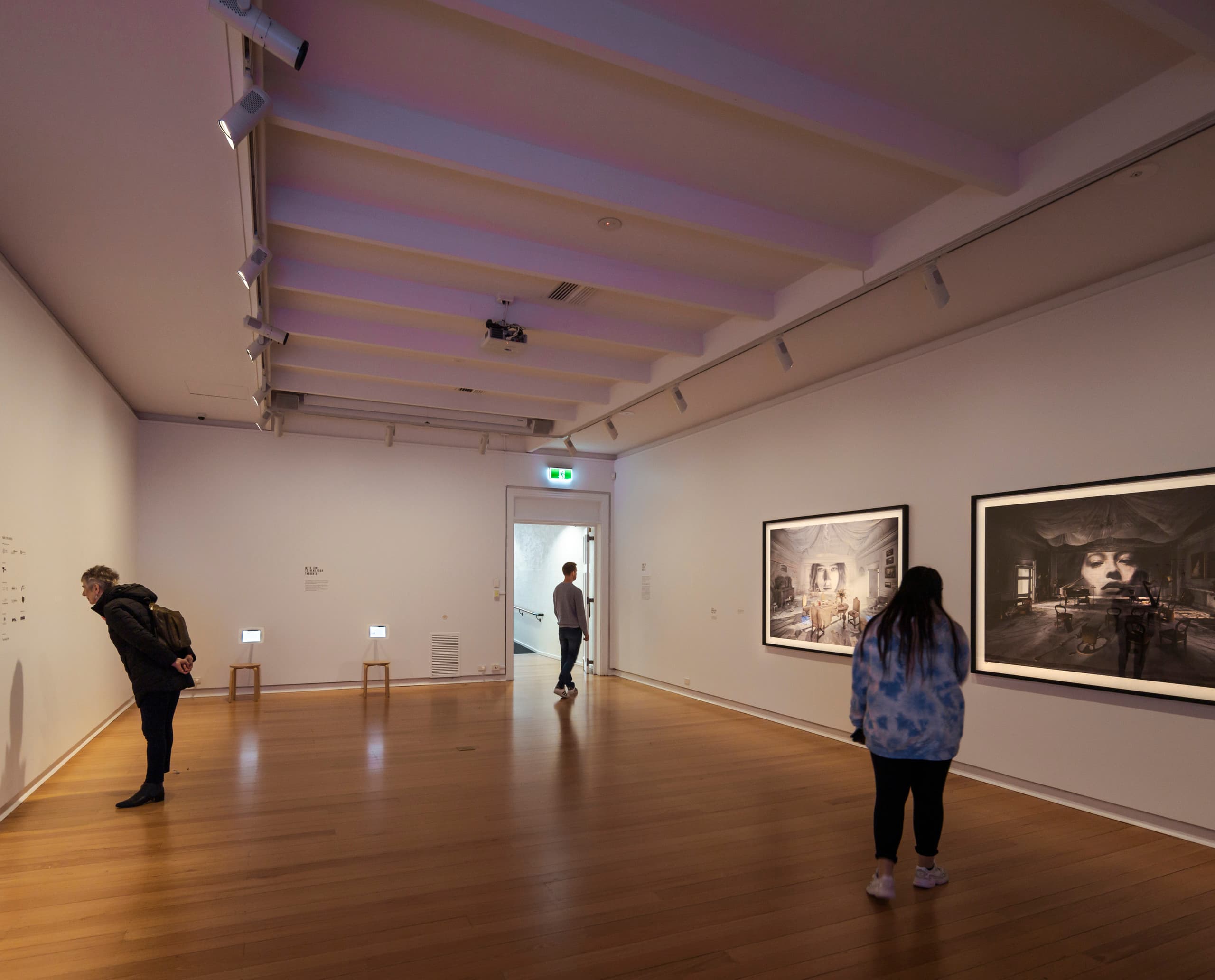 Geelong Gallery, Victoria, beleuchtet mit ERCO Eclipse Strahlern für flexible Kunstausstellungen.