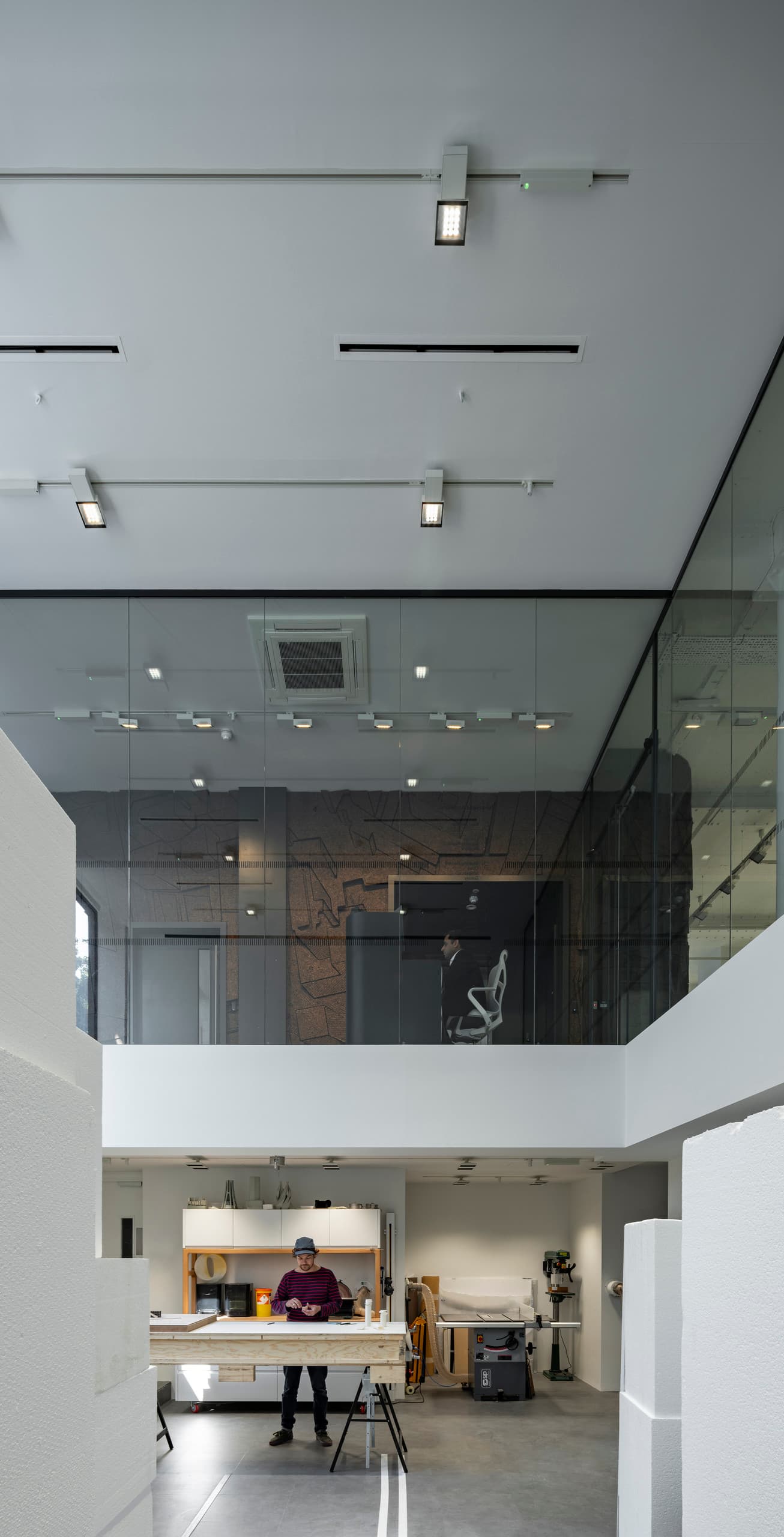 ERCO Jilly Downlights beleuchten das Zaha Hadid Büro in London, unterstützen flexibles Arbeiten.