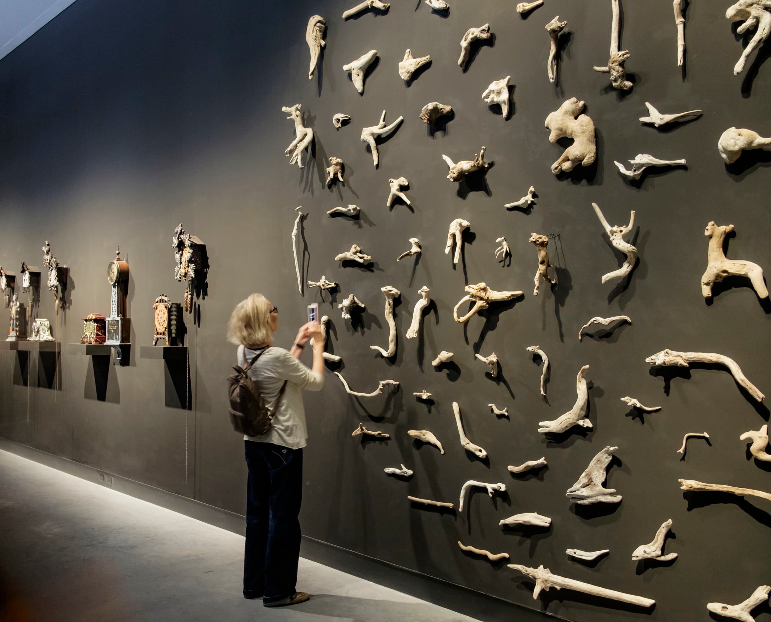 Kunstausstellung im australischen Pavillon, Venedig Biennale, beleuchtet mit ERCO Strahlern.