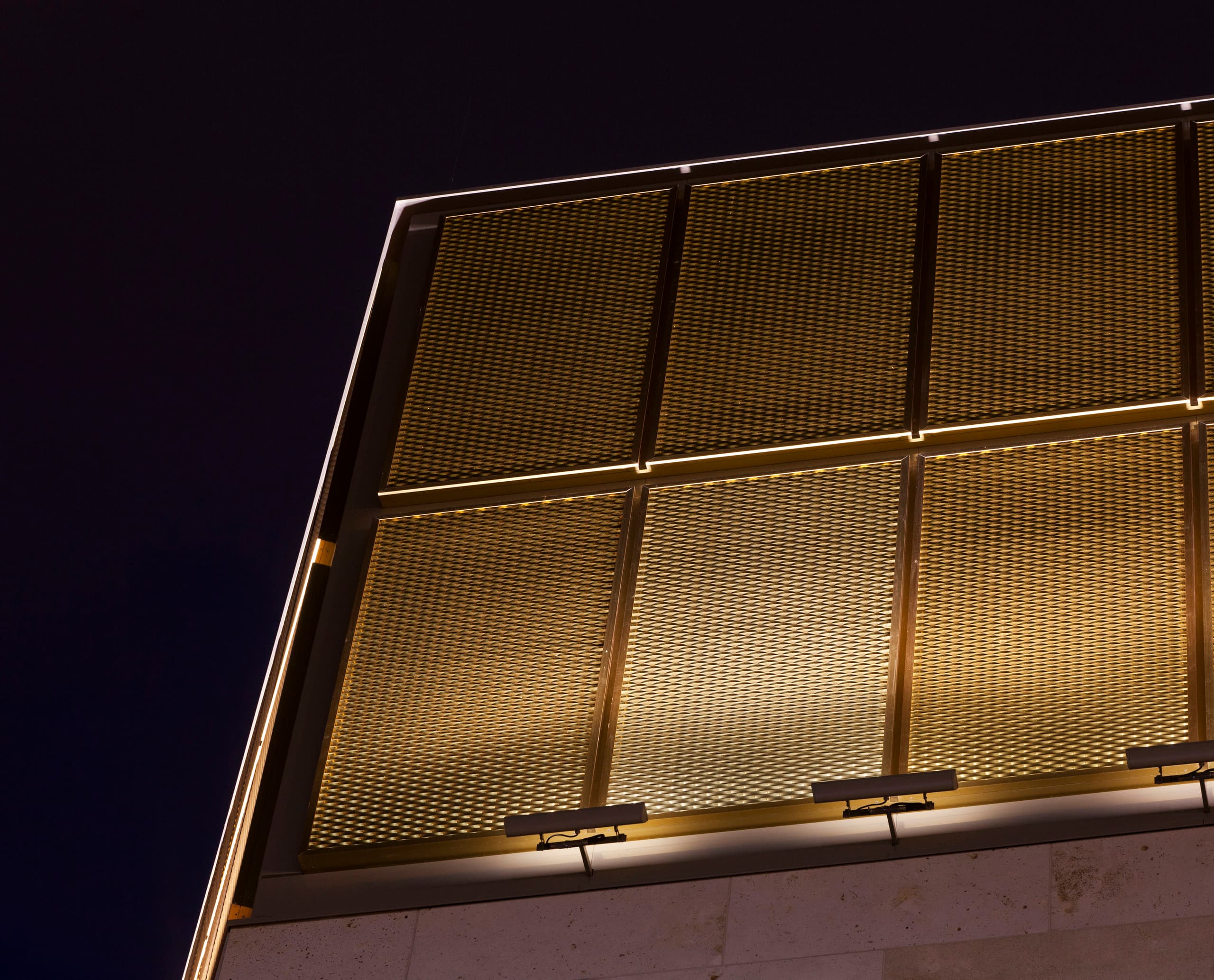 Focalflood LED Fassadenleuchten am Thier-Galerie Einkaufszentrum in Dortmund.