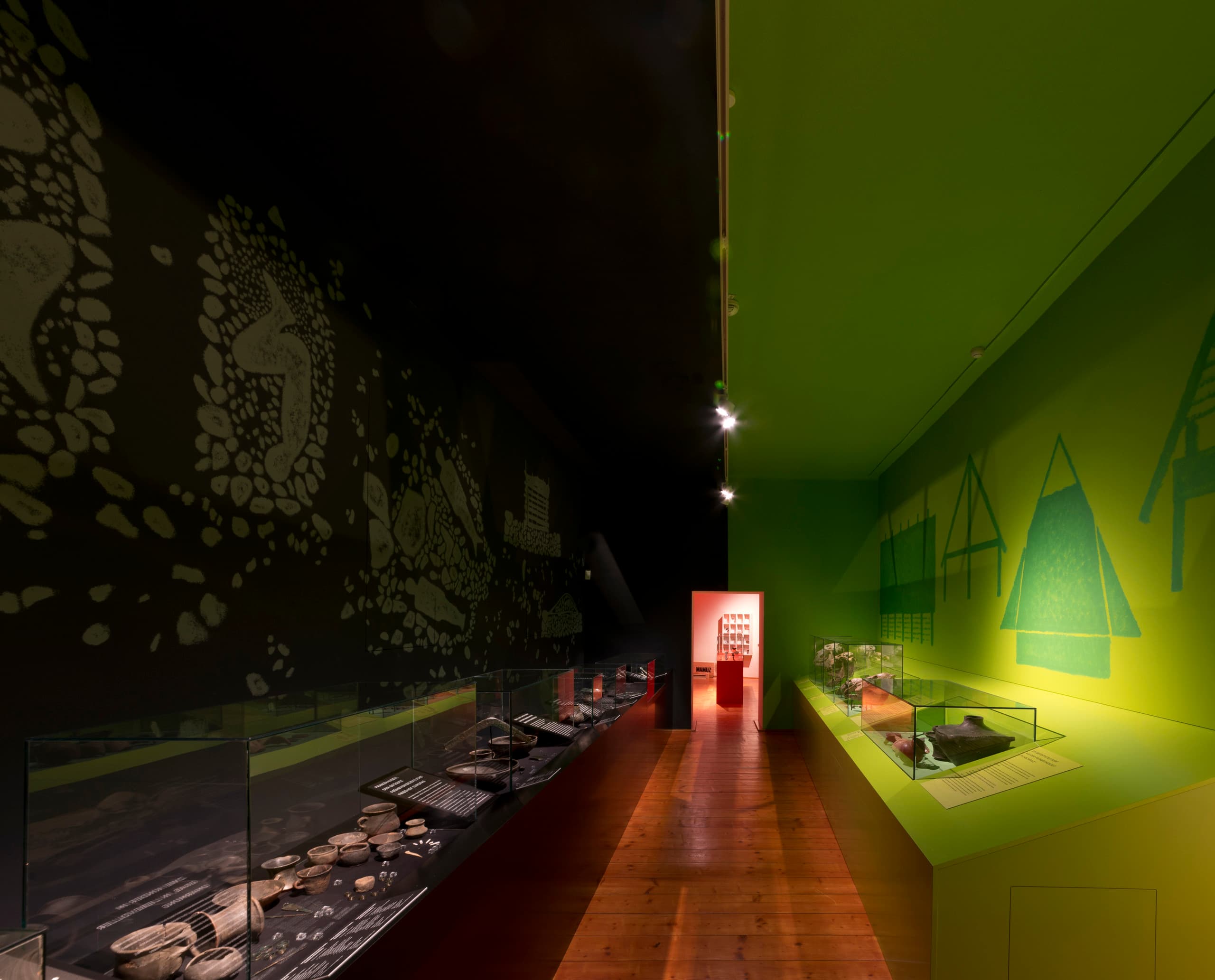 MAMUZ Museum Mistelbach: Interaktive Ausstellung mit ERCO Licht für prähistorische Funde.
