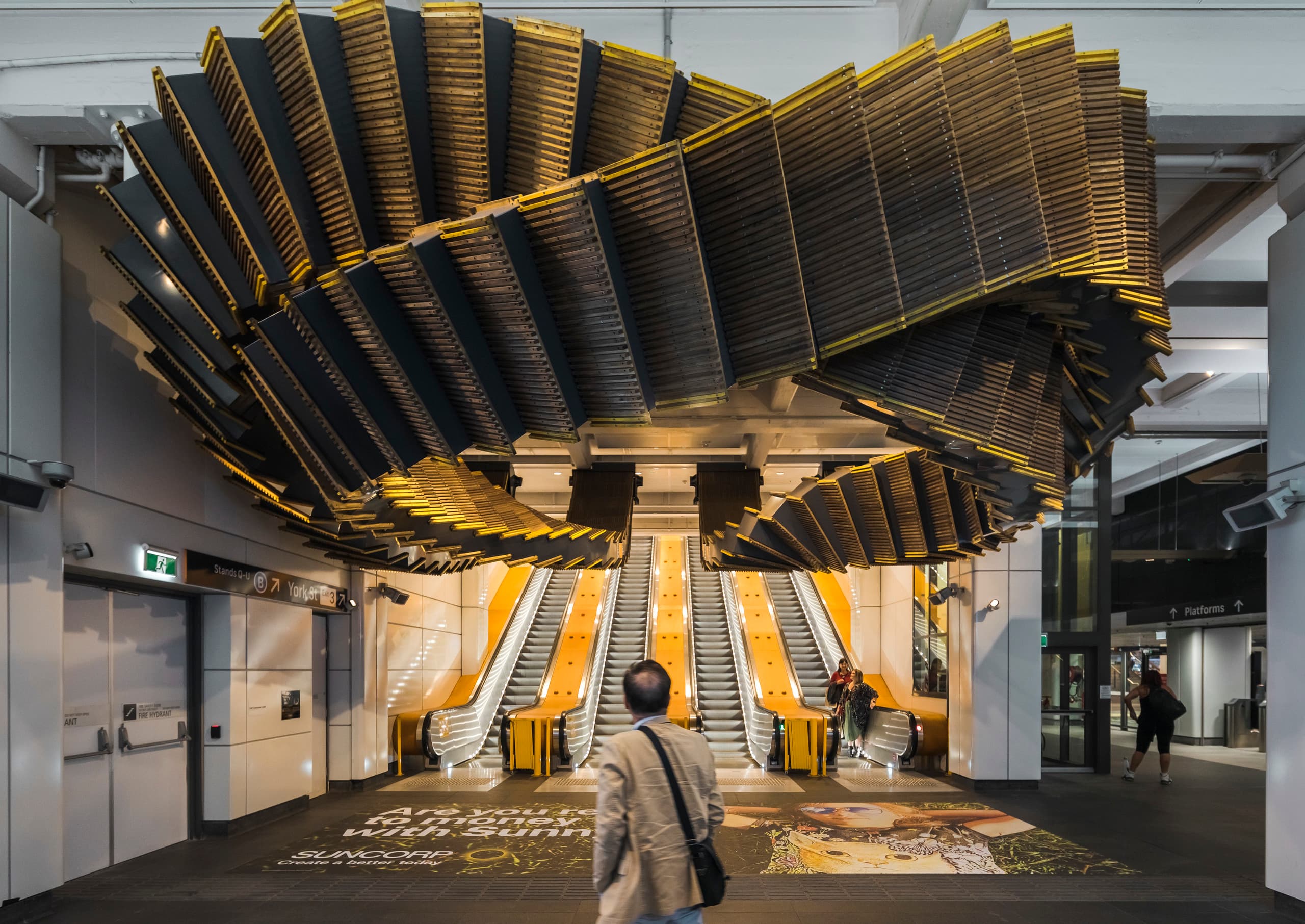 Interloop Skulptur in der Wynyard Station, Sydney