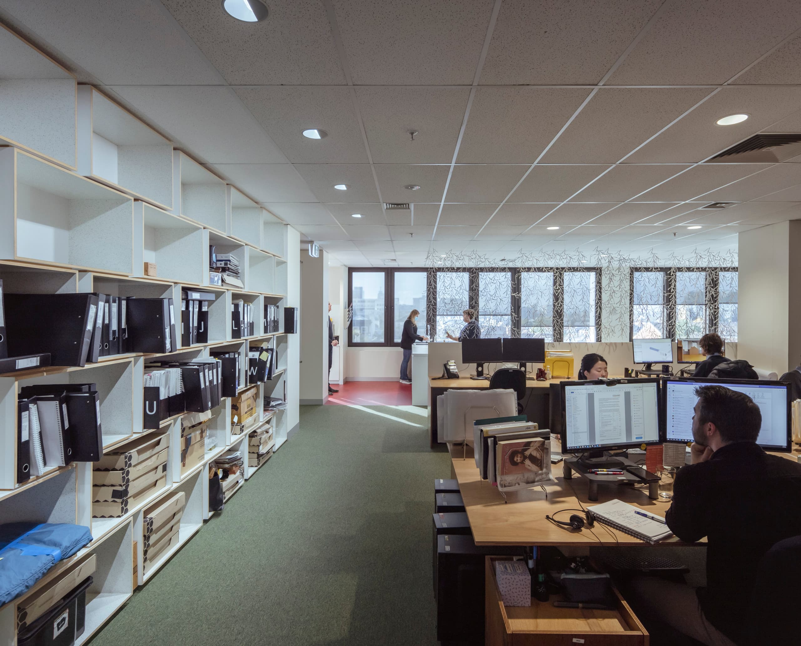 ERCO Iku Downlights in einem Büro von Lovell Chen in Melbourne für Human Centric Lighting.