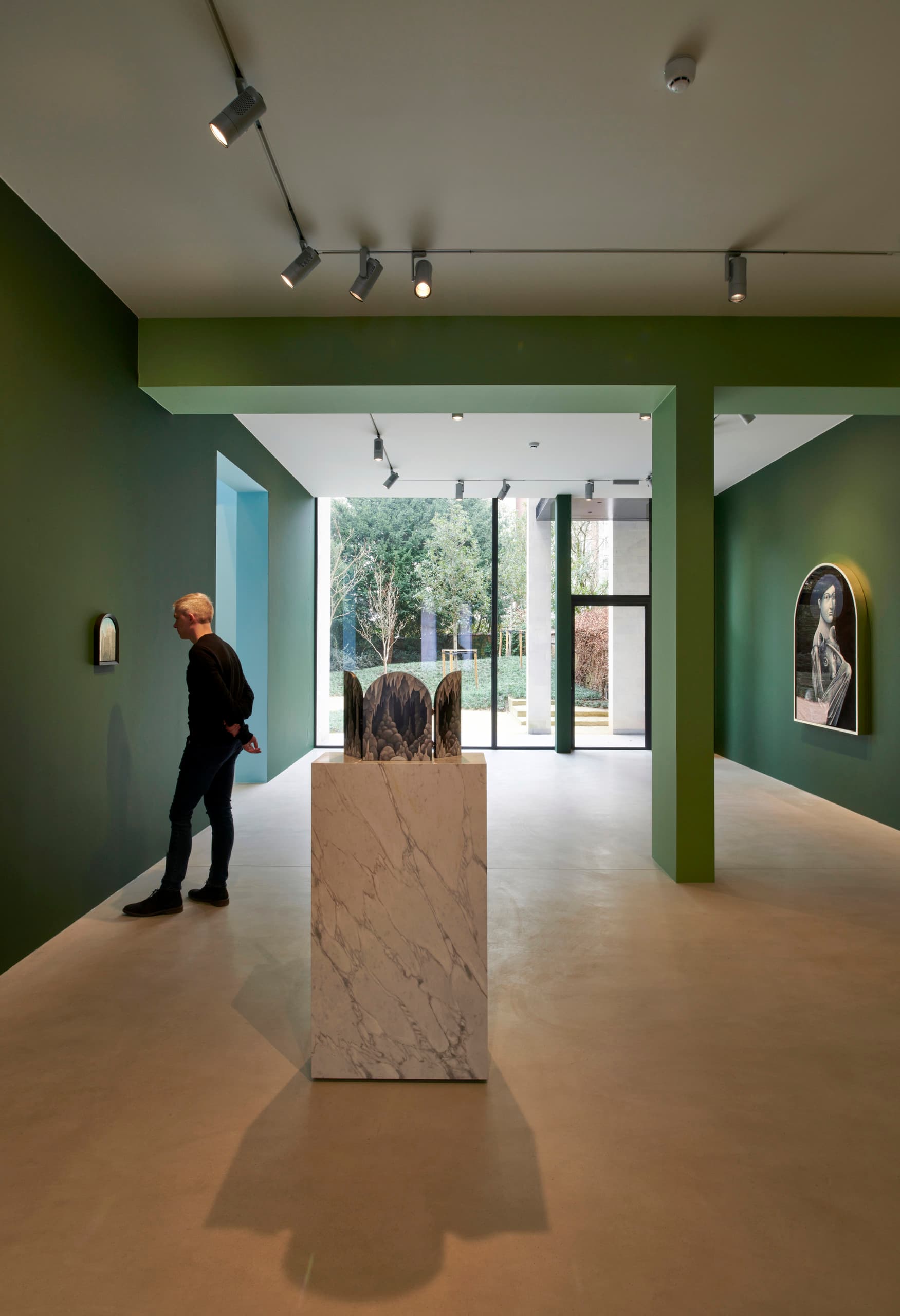 ERCO LED-Strahler beleuchten Kunst in der Xavier Hufkens Galerie, Brüssel.