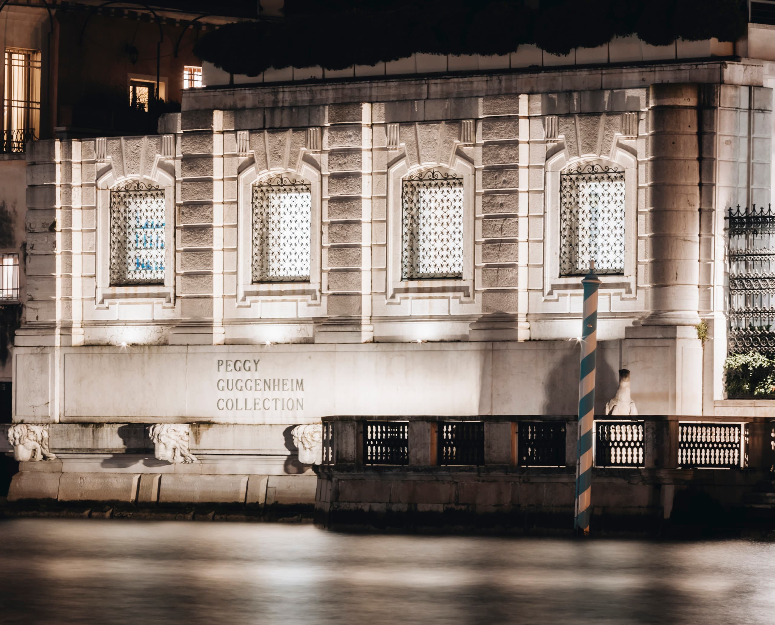 Peggy Guggenheim Collection in Venedig, beleuchtet mit energieeffizienten ERCO LED-Leuchten.
