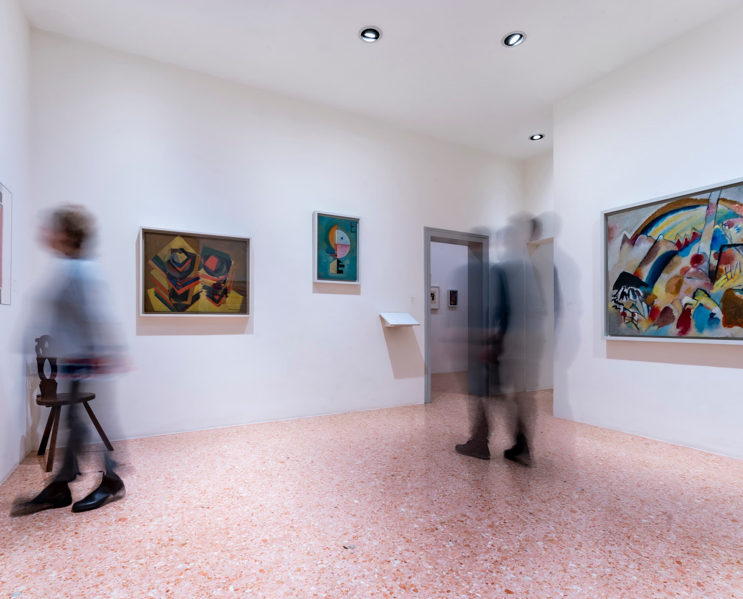 LED-Beleuchtung in der Peggy Guggenheim Collection, Venedig, für verbesserte Lichtqualität und Energieeffizienz.