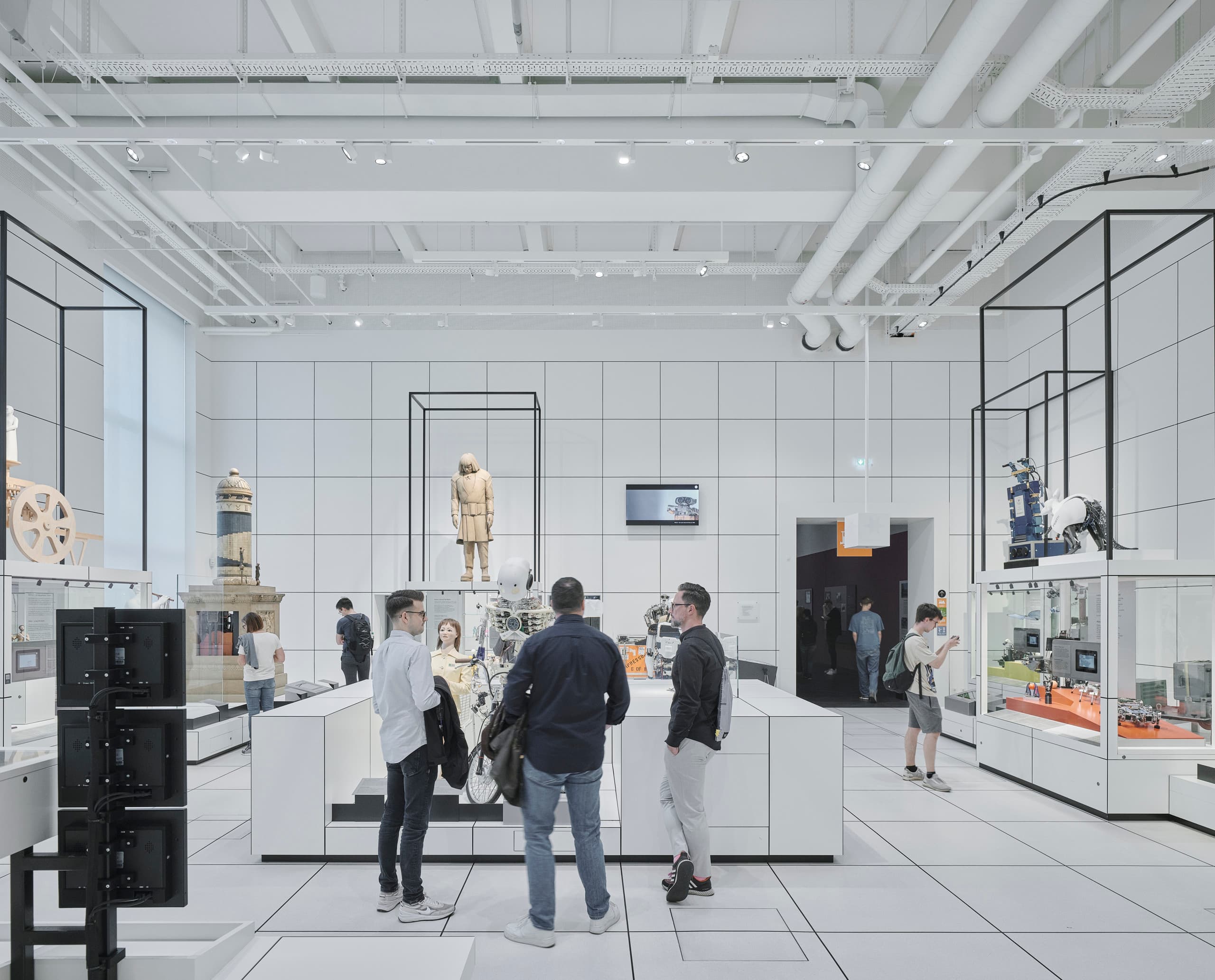 ERCO LED-Beleuchtung im Deutschen Museum, München, für eine vielseitige Ausstellung in variabler Architektur.
