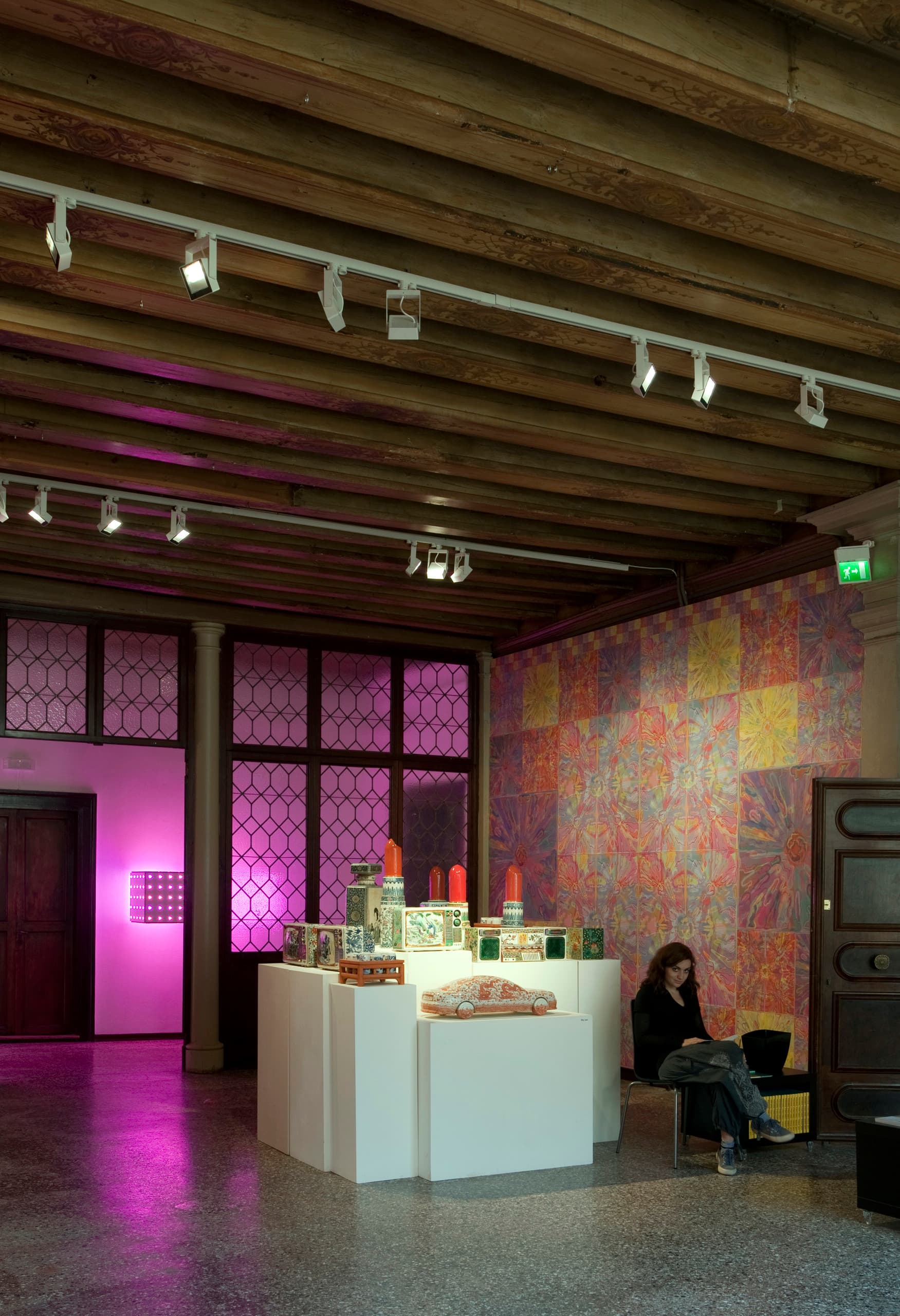 ERCO LED-Strahler beleuchten Kunst in Palazzo Bembo, Venedig.