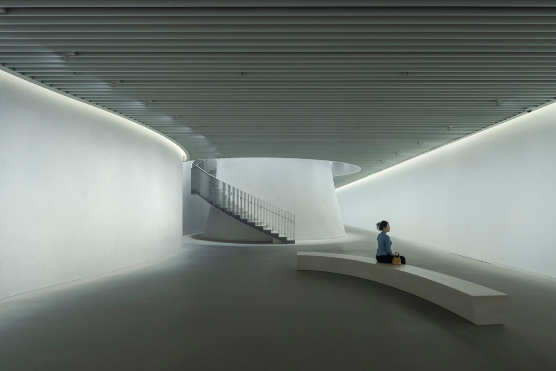 Aurora Museum, Shanghai. Architecture : Tadao Ando Architect & Associates, Osaka. Conception lumière : Kilt Planning Office, Kawasaki. Photographie : Jackie Chan, Sydney