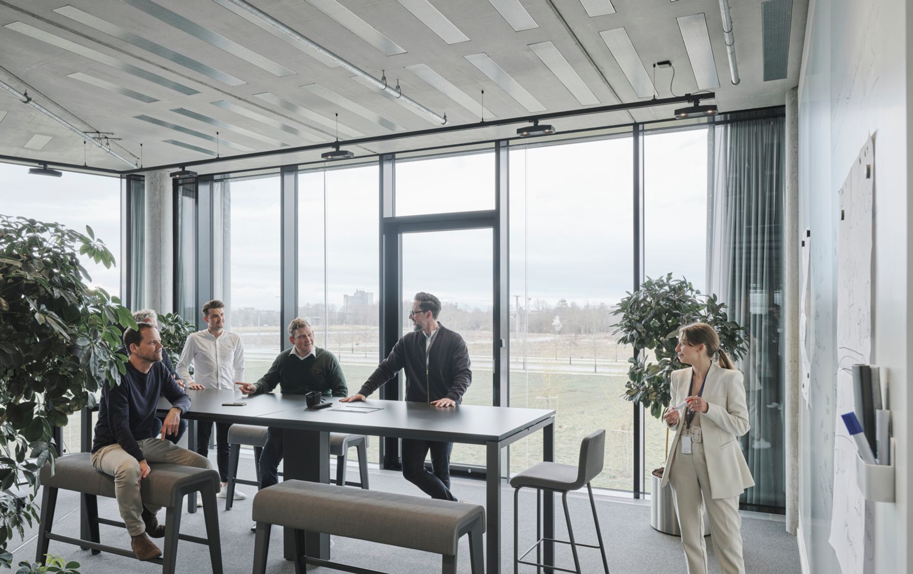 Baramundi Software AG. Architectuur: Henn GmbH. Lichtplanning: Lumen3. Lichttechnische uitvoering: IB Metzger Beratende Ingenieure. Fotografie: David Schreyer.