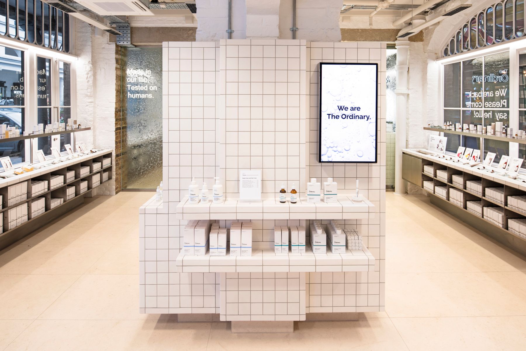 The Ordinary / Convent Garden (Londres). Propietario: Deciem – The Ordinary / Gariff Construction. Interiorismo: Brinkworth. Fotografía: Louise Melchior.