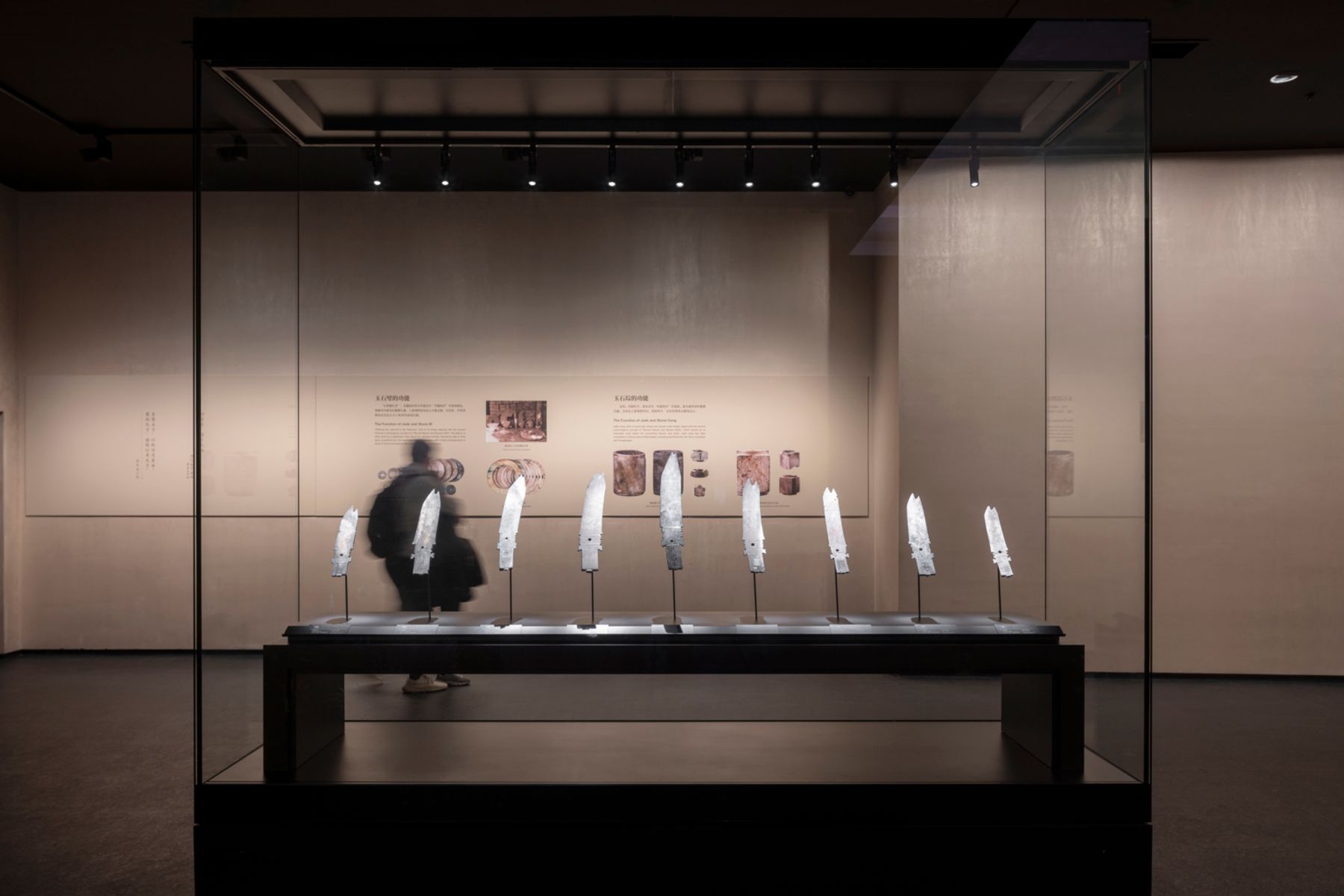 Musée de Sanxingdui, Guanghan / Province de Sichuan. Architecture : Liu Yi / CSWADI (China Southwest Architectural Design and Research Institute Corp. Ltd), Chengdu, Chine. Conception lumière : iLicht Lighting Engineering Design (Chengdu) Co., Ltd., Chengdu, Chine. Photographie : Studio SZ /Justin Szeremeta.