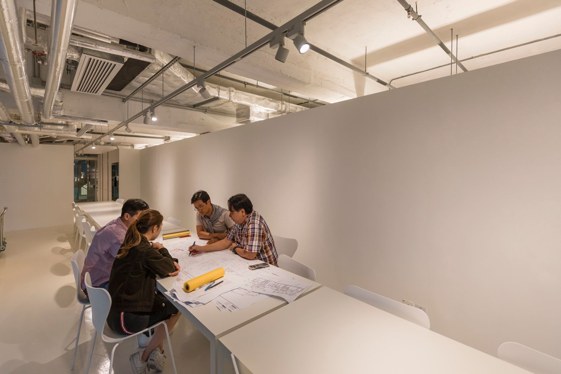Archi+, Hong Kong. Arquitectura y diseño de iluminación: Archi+, Hong Kong. Fotografía: Jackie Chan, Sídney.