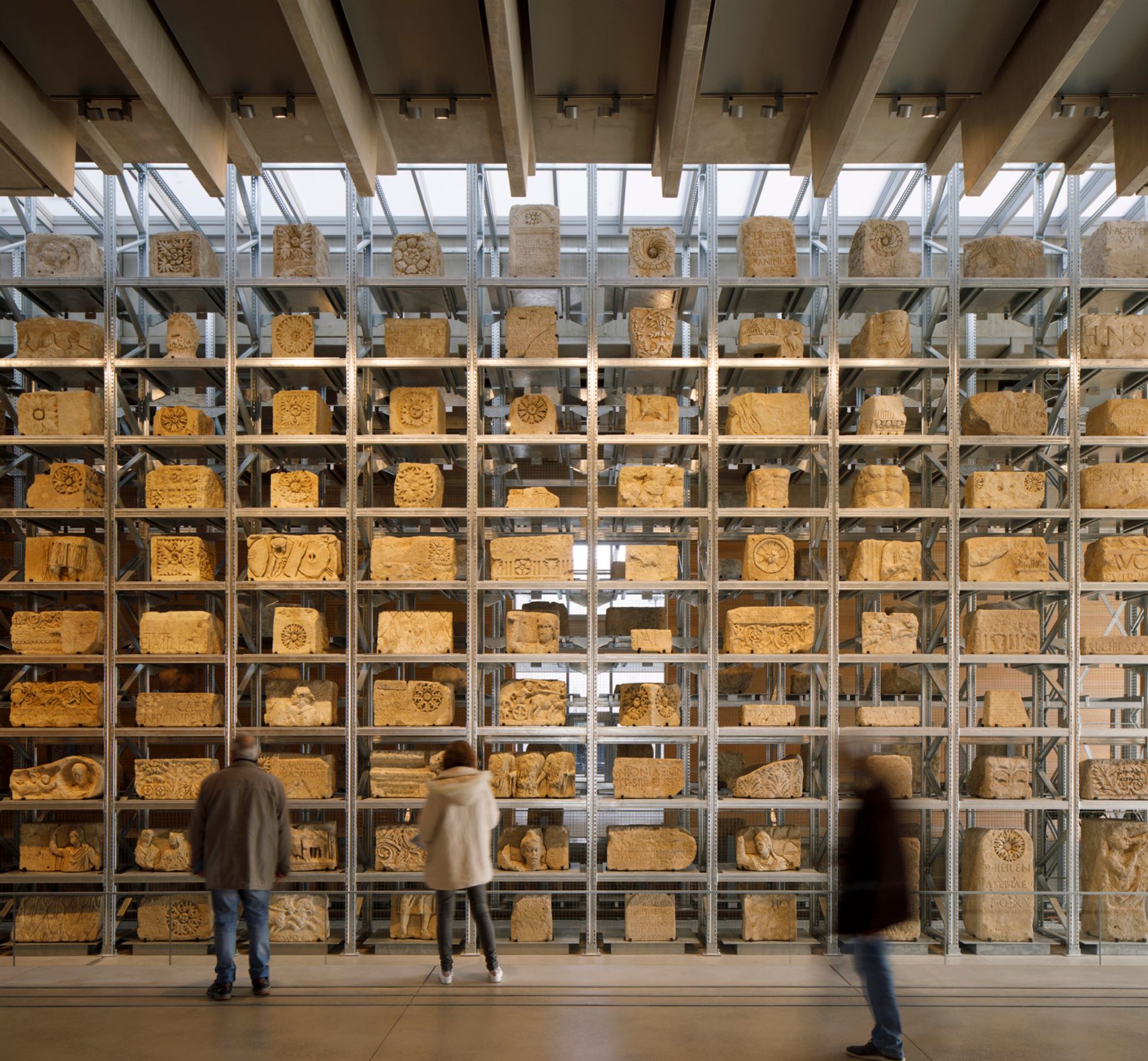 Narbo Via Museum, Narbonne. Architecture: Foster + Partners. Lighting design: ACL, Paris, George Sexton Associates, Norwich. Scenography: Studio Adrien Gardère, Paris. Finance institution: Région Occitanie. Photography: Clément Guillaume, Paris