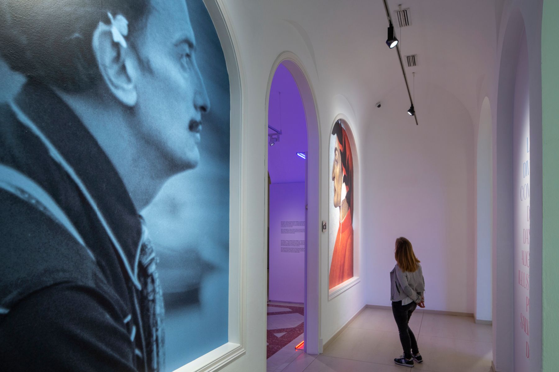 Teatro Museo Dalí, Figueres. Diseño de exposiciones: 3Carme33, Espolla. Diseño de iluminación: Elektra, San Sebastián / Fachada: ILM Barcelona. Fotografía: Nano Cañas © Salvador Dalí, Fundación Gala-Salvador Dalí, Figueres, 2021.