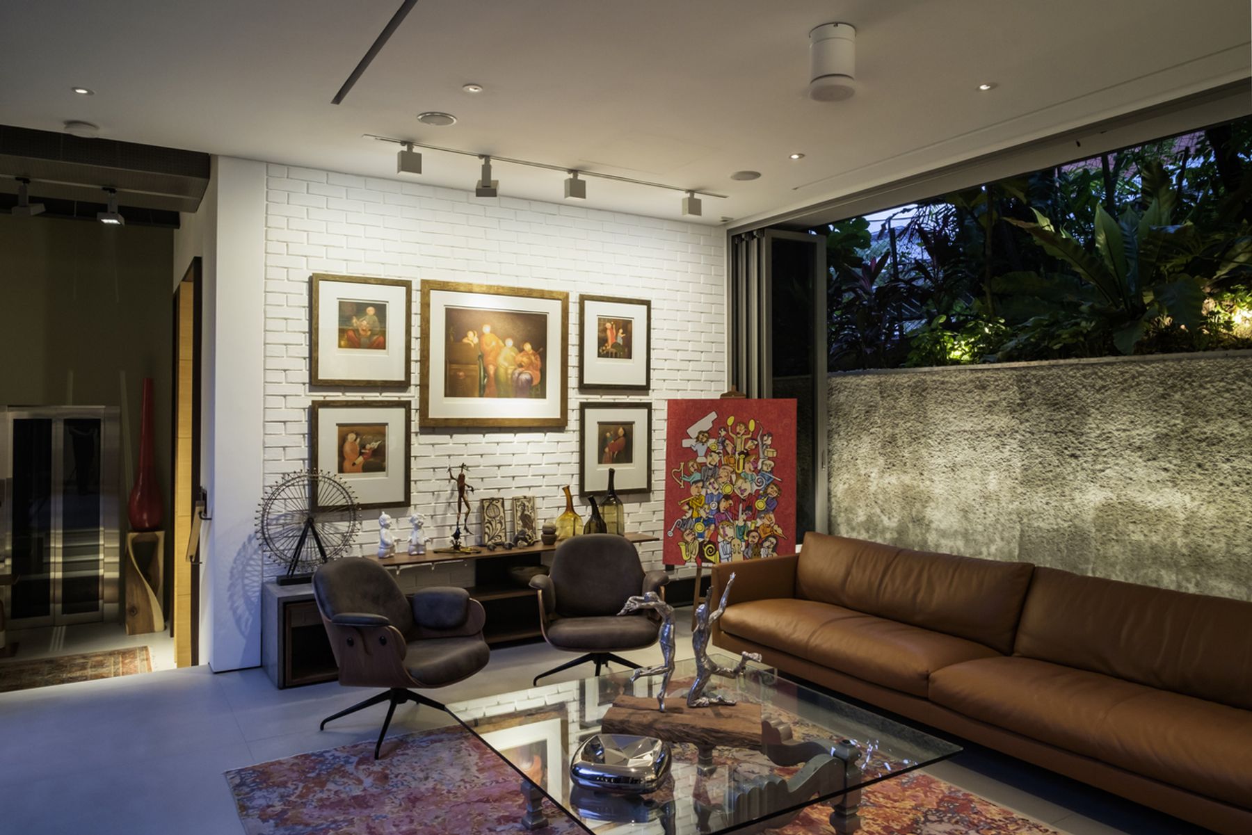 Sunset View, Singapore. Architecture: Timur Design, LLP, Singapore Lighting design: Nipek Ltd, Singapore. Photographer: Sebastian Mayer, Berlin.