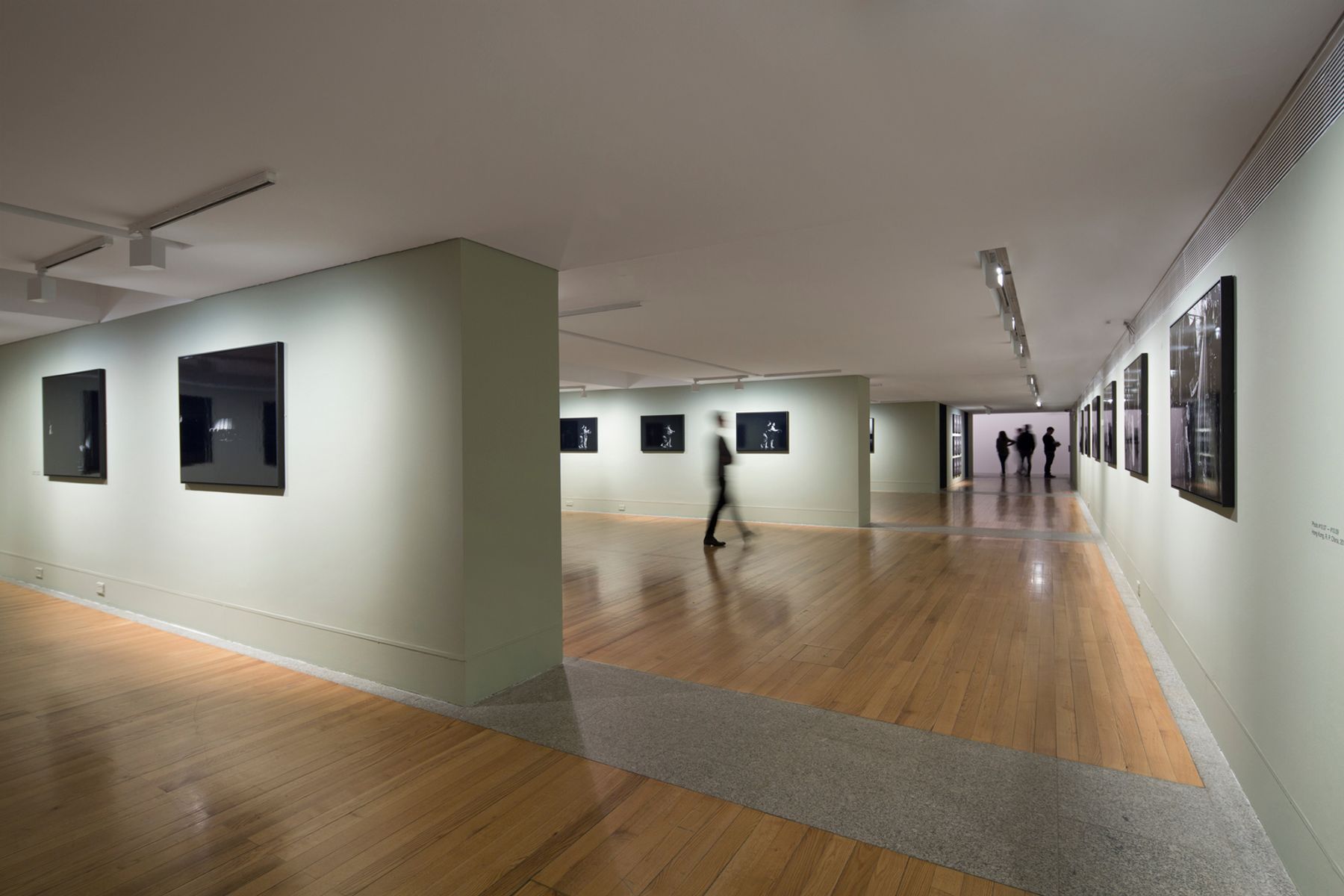 Museo Coleção Berardo, Lisbona. Architettura: Vittorio Gregotti, Manuel Salgado. Progettazione illuminotecnica: Rui Pereira, Siemens, Lisbona. Fotografia: Edgar Zippel, Berlino.