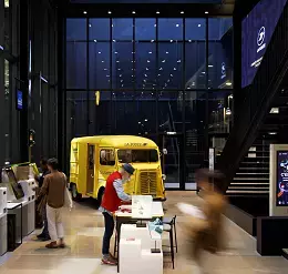 Poste du Louvre, Parigi 