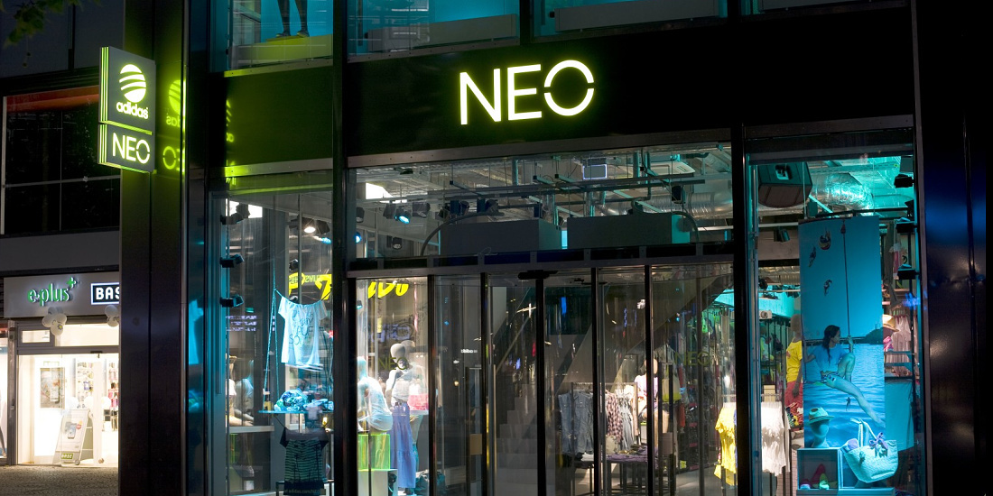 Optimistisk Raffinaderi forbrydelse LED light: adidas NEO Store, Tauentzienstrasse - Shop - Projects