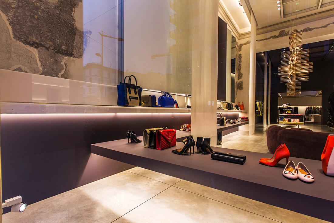 Antonia Store, Milan