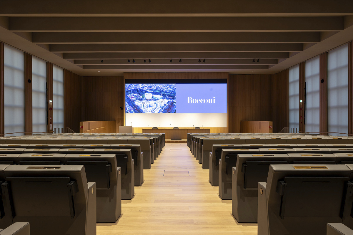 Universidad Comercial Luigi Bocconi, Milán / Aula Maggiore Roberto Franceschi