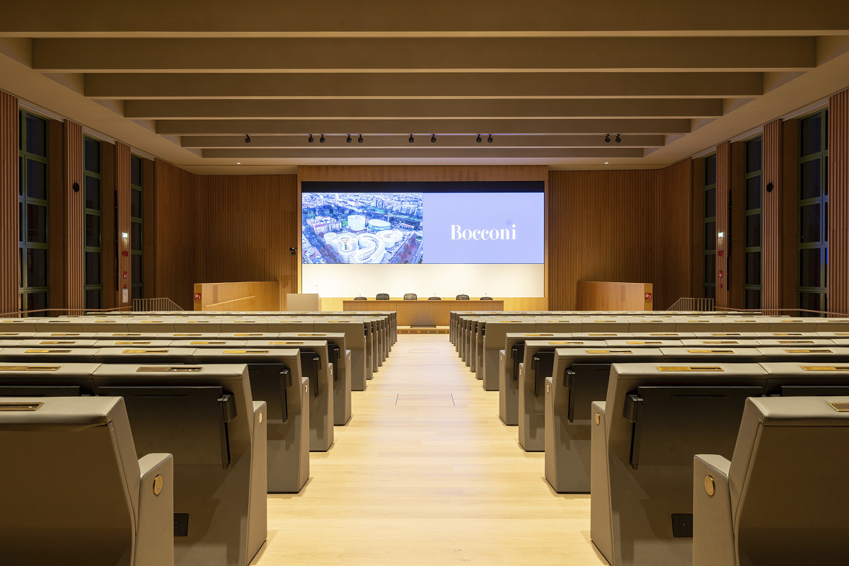 Universidad Comercial Luigi Bocconi, Milán / Aula Maggiore Roberto Franceschi