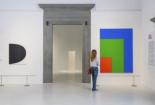 Color contrast